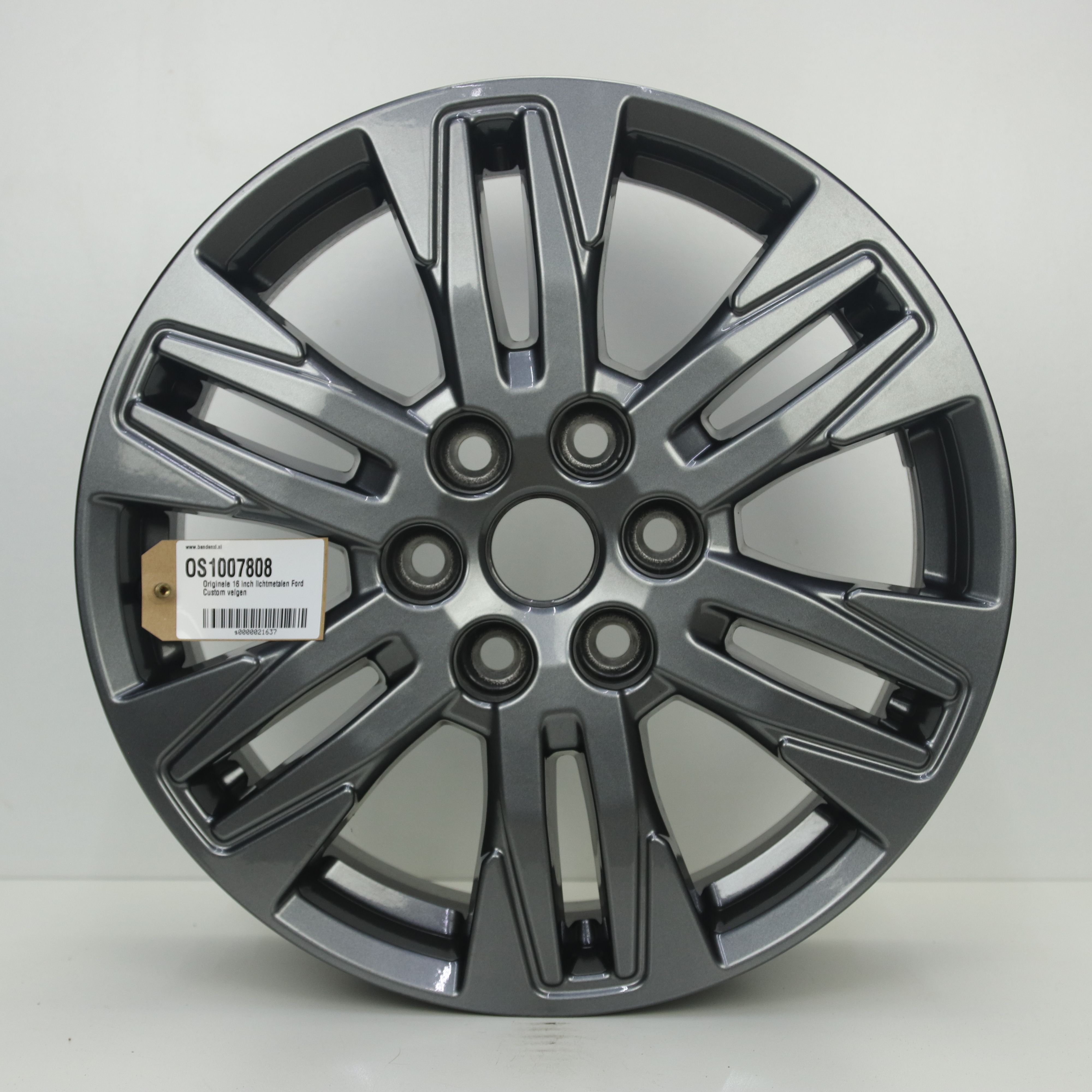 OS1007808 Originele 16 inch lichtmetalen Ford Custom velgen 6.50X16 6X120 ET50.0 NB74.60 Zilver
