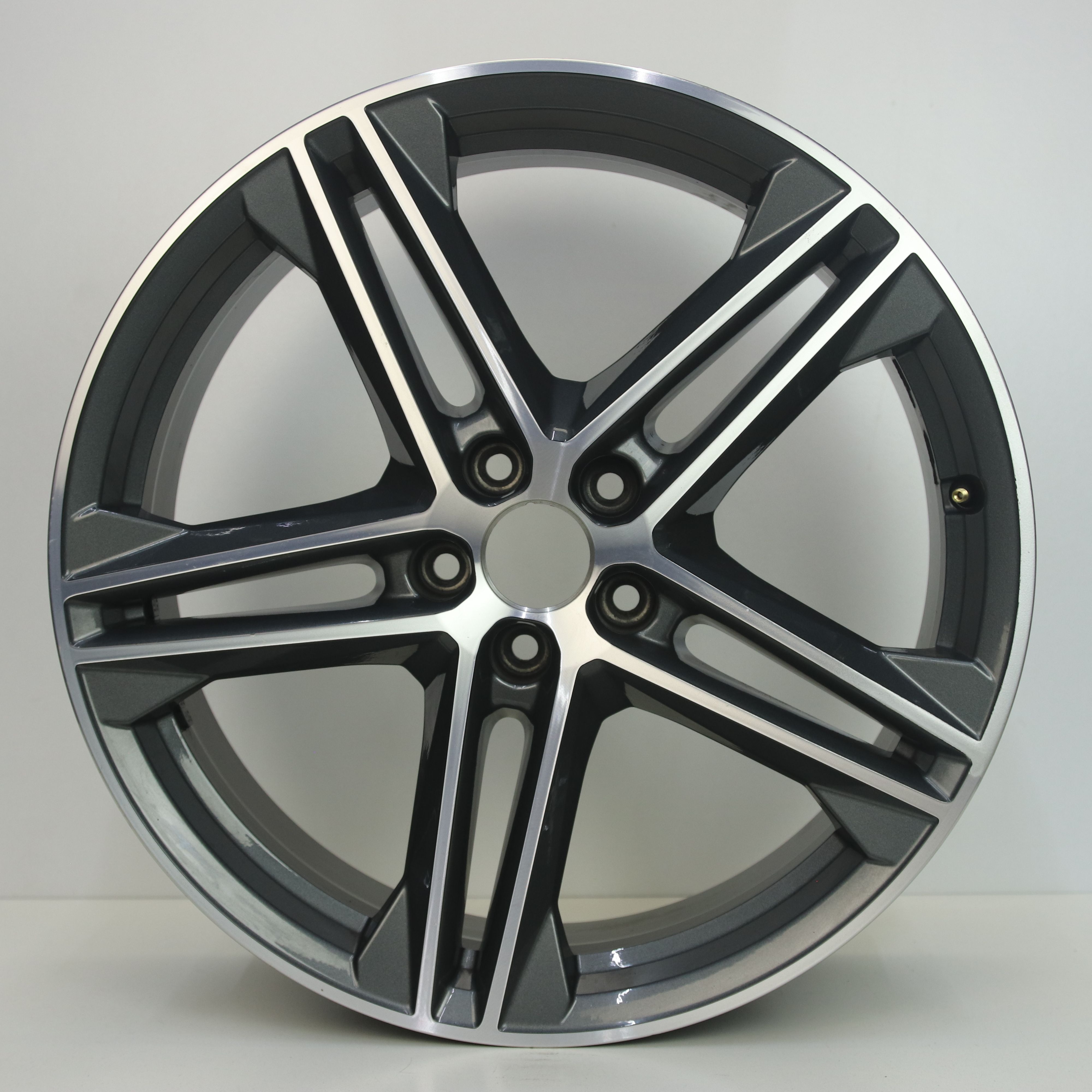 IN1002952 Originele 20 inch lichtmetalen Audi Q5 velgen 8.00X20 5X112 ET39.0 NB66.60 Antraciet gepolijst