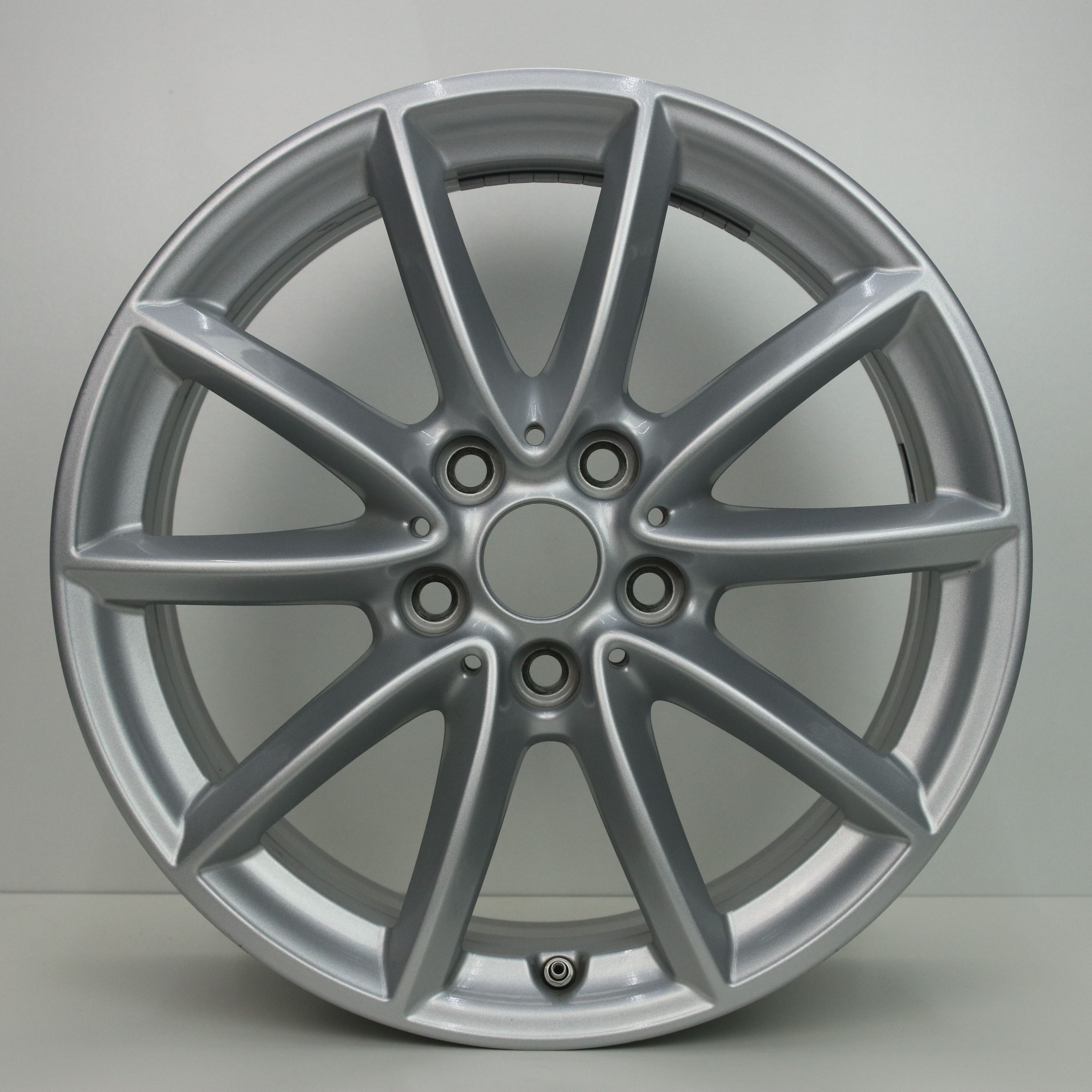 OS1003045 Originele 17 inch lichtmetalen BMW X1 styling 560 velgen 7.50X17 5X112 ET52.0 NB66.60 Zilver
