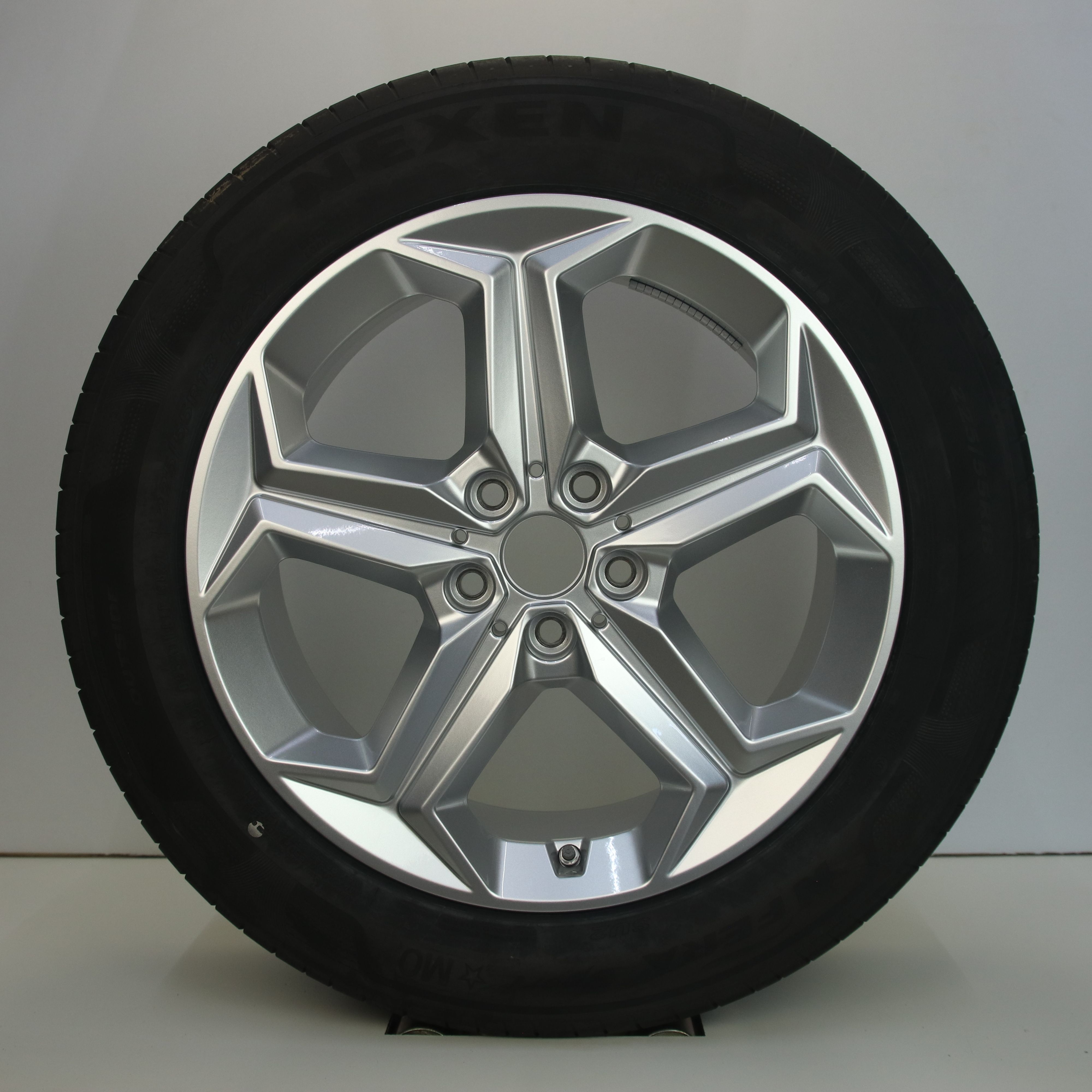 OS1007283 Originele 18 inch lichtmetalen BMW X1 styling 865 velgen 7.50X18 5X112 ET50.0 NB66.60 Zilver