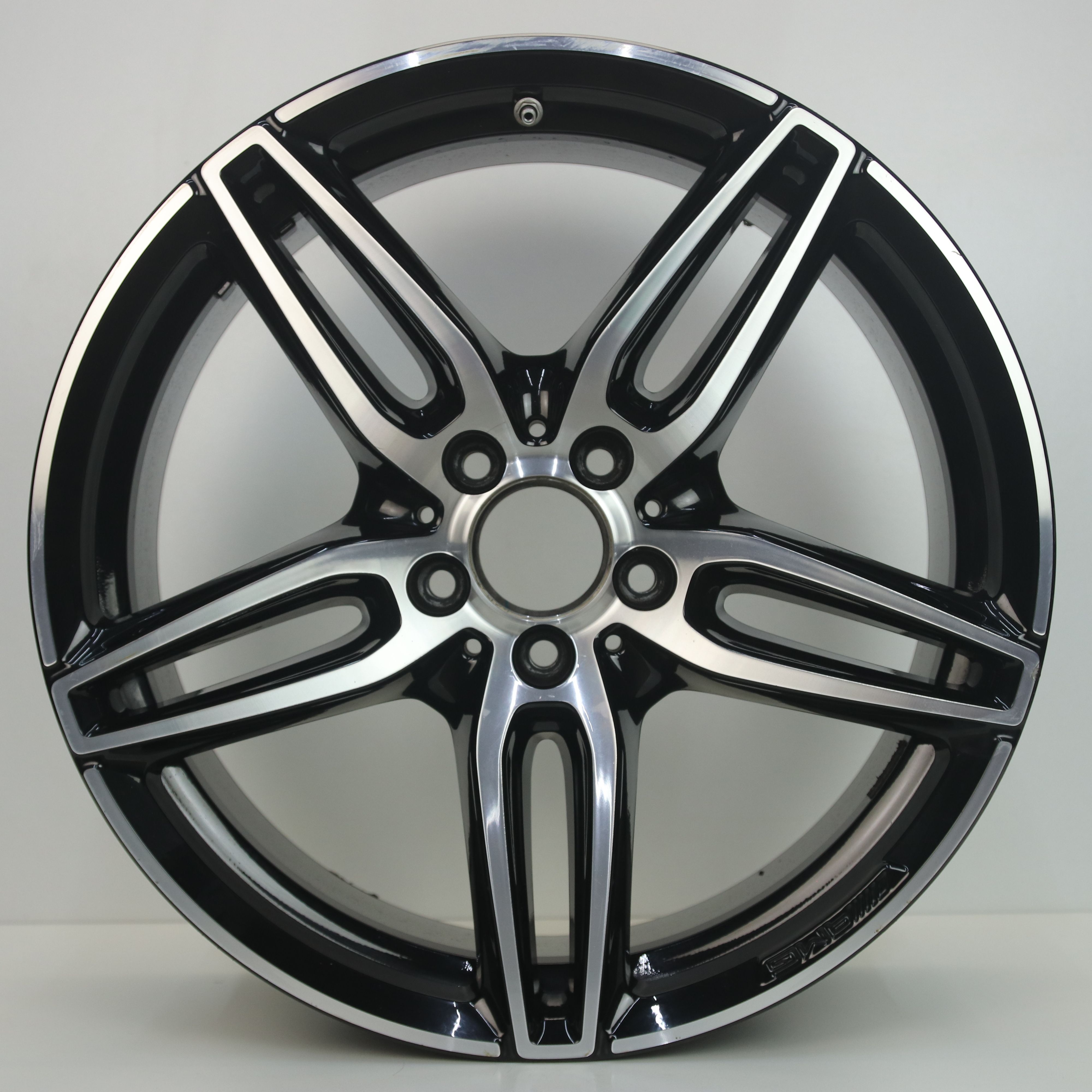 OS1007567 Originele 19 inch lichtmetalen Mercedes-Benz E-klasse AMG velgen (Breedset) 8.00X19 5X112 ET43.0 NB66.60 Zwart gepolijst