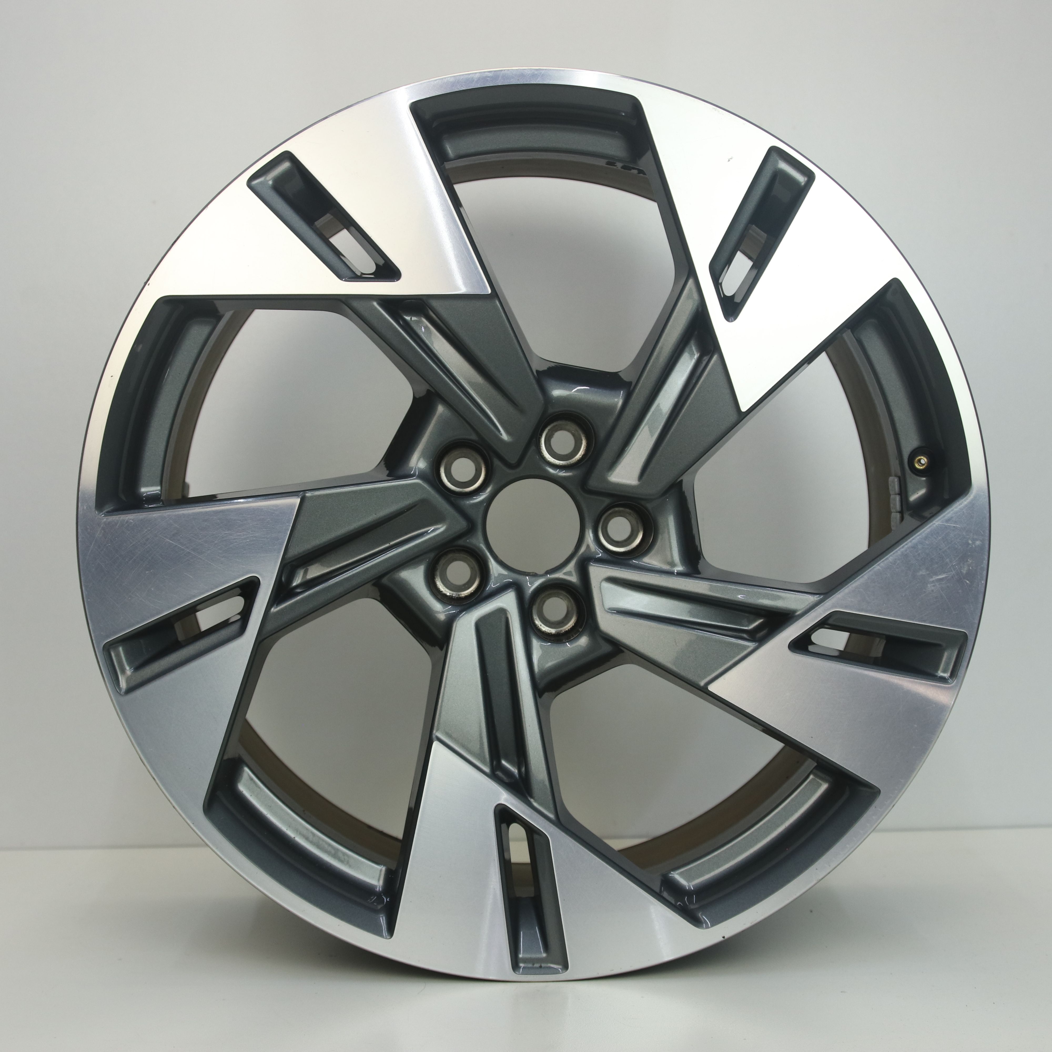 IN1002973 Originele 20 inch lichtmetalen Audi E-tron velgen 9.00X20 5X112 ET38.0 NB66.60 Antraciet gepolijst