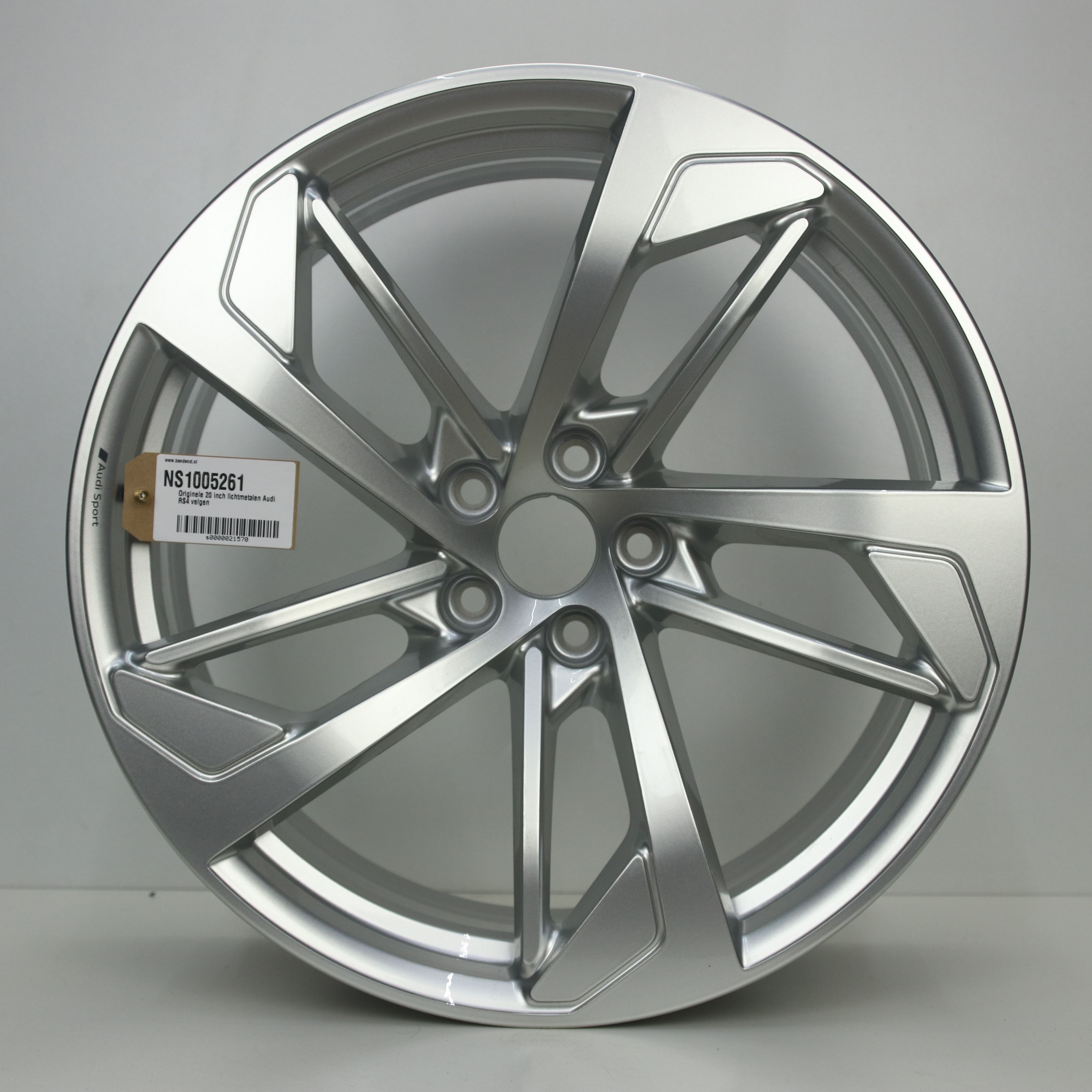 NS1005261 Originele 20 inch lichtmetalen Audi RS4 velgen 9.00X20 5X112 ET26.0 NB66.60 Zilver