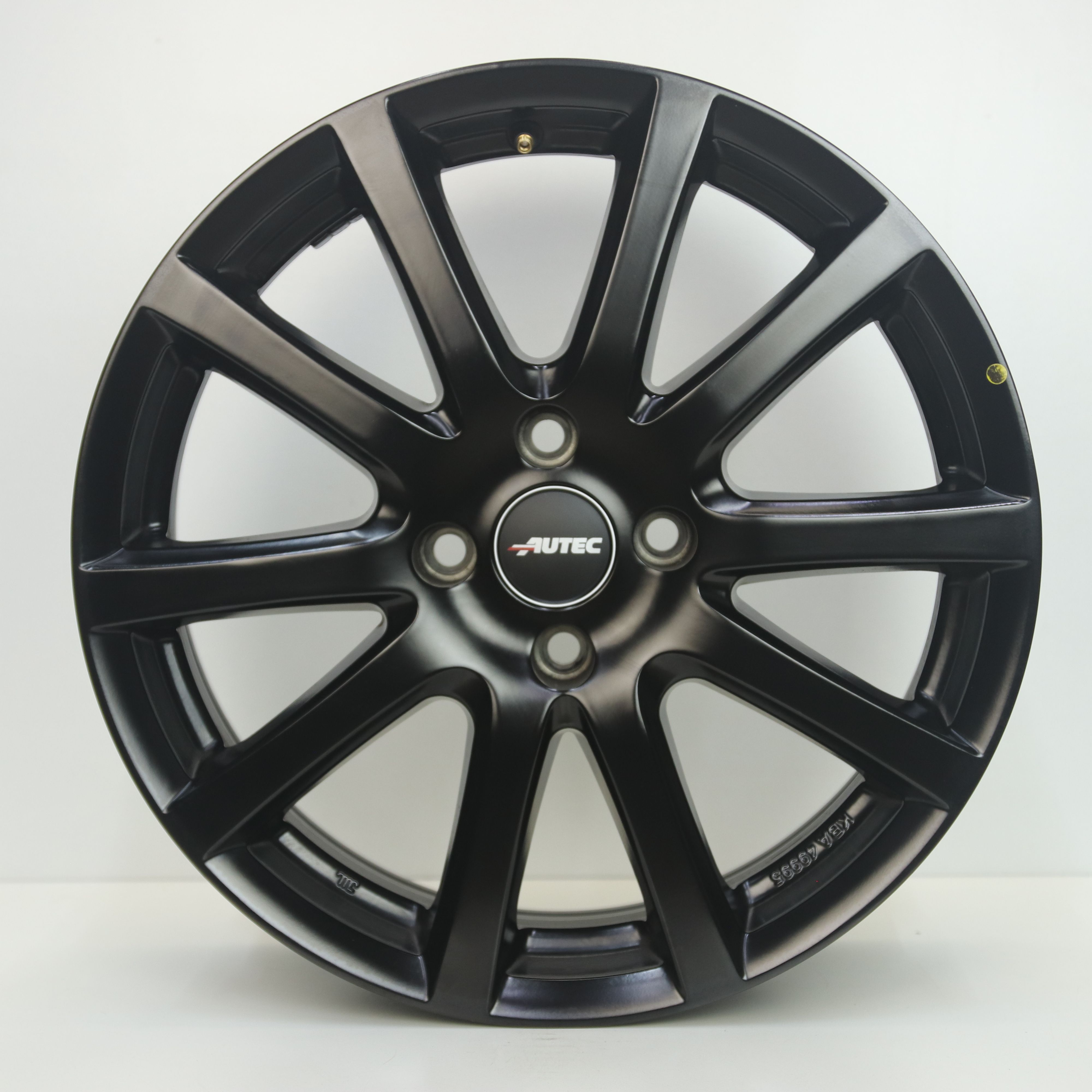 OS1006897 Set 17 inch lichtmetalen Autec velgen 7.00X17 4X108 ET35.0 NB70.00 Zwart gepolijst