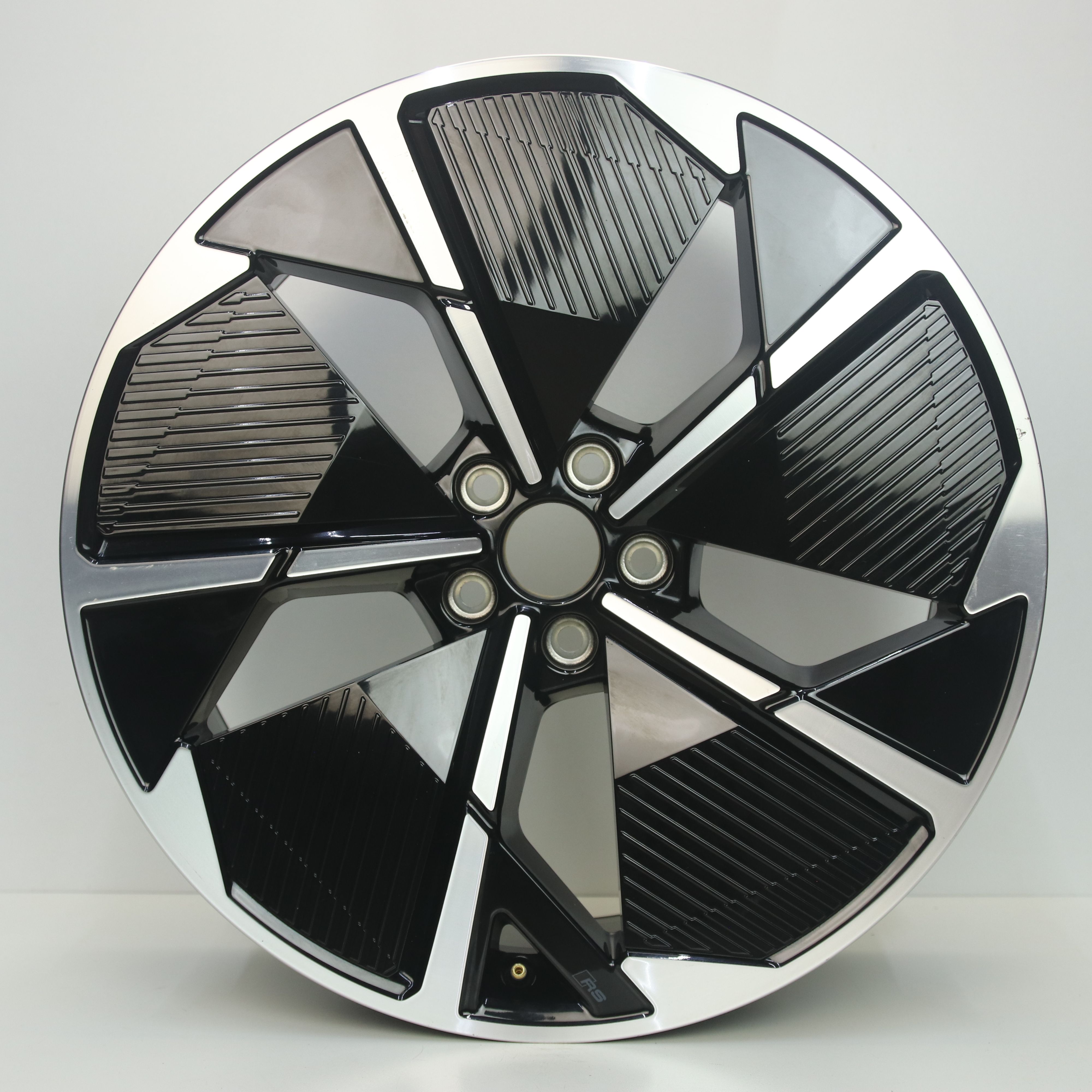 OS1007218 Originele 21 inch lichtmetalen Audi Q4 e-tron velgen 8.50X21 5X112 ET40.0 NB57.10 Zwart gepolijst