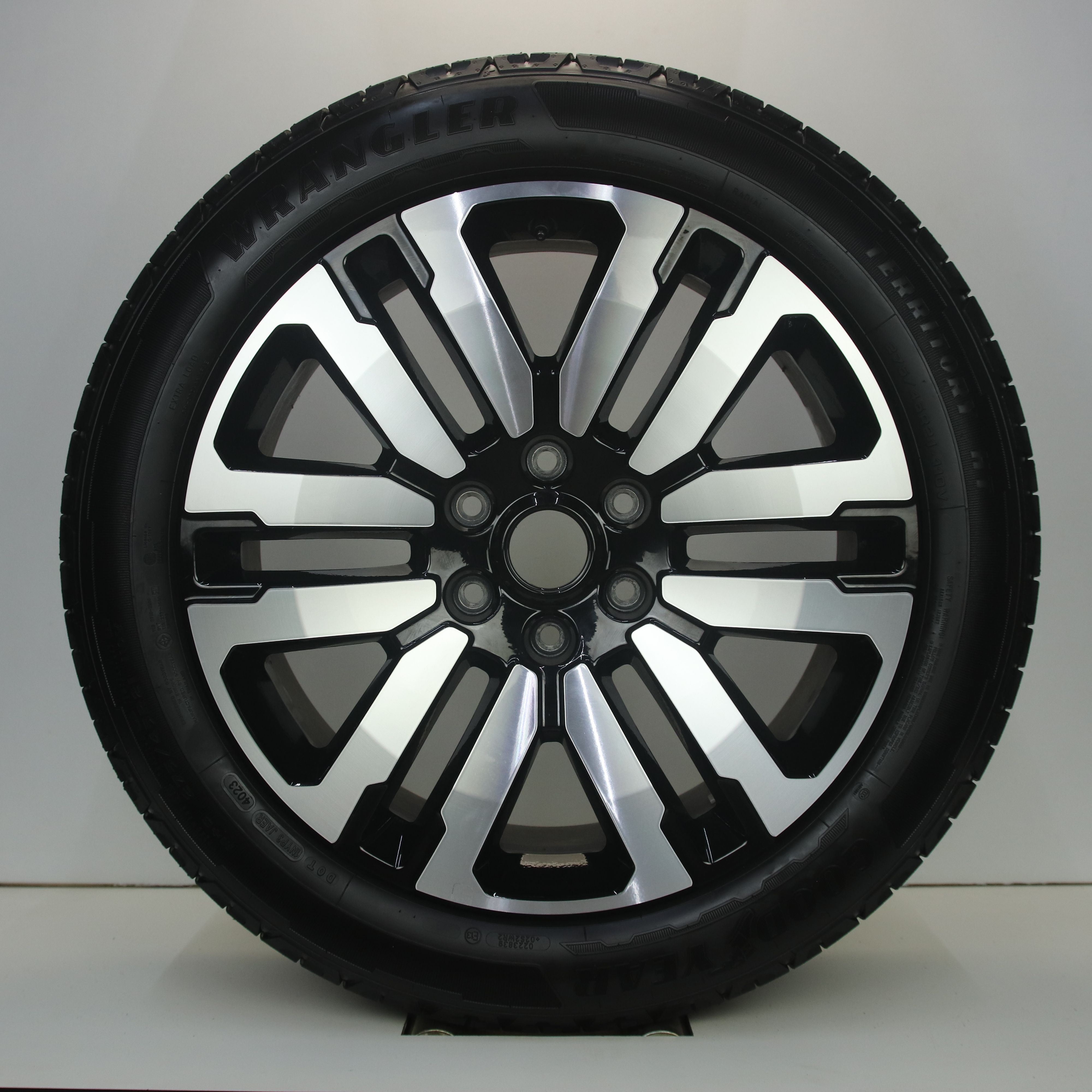 OS1007627 Originele 21 inch lichtmetalen Volkswagen Amarok velgen 8.50X21 6X139.7 ET50.0 NB93.10 Zwart gepolijst