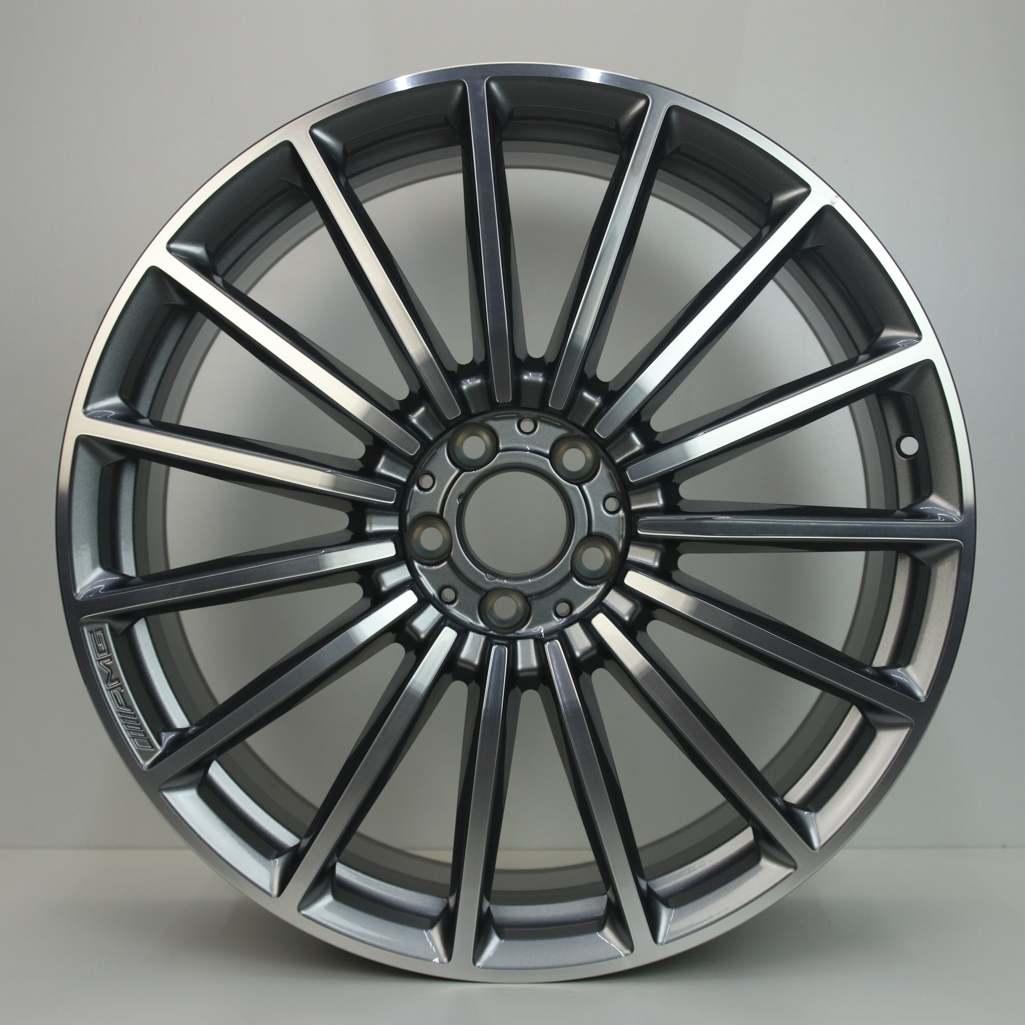 OS1005573 Originele 21 inch lichtmetalen Mercedes-Benz GLA-klasse AMG velgen 8.50X21 5X112 ET51.0 NB66.60 Antraciet gepolijst