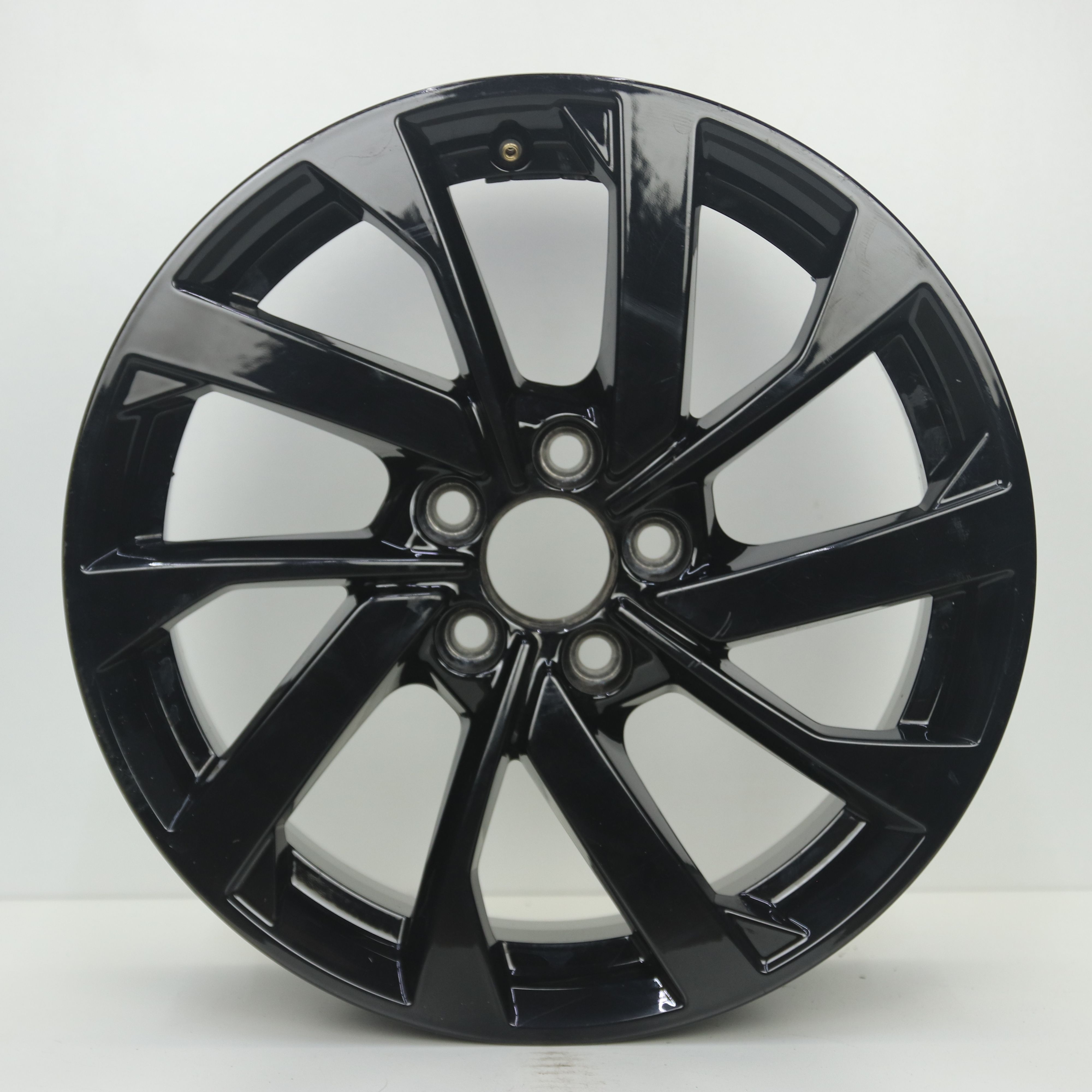 OS1007903 Originele 16 inch lichtmetalen Audi A1 velgen 6.50X16 5X100 ET40.0 NB57.10 Zwart