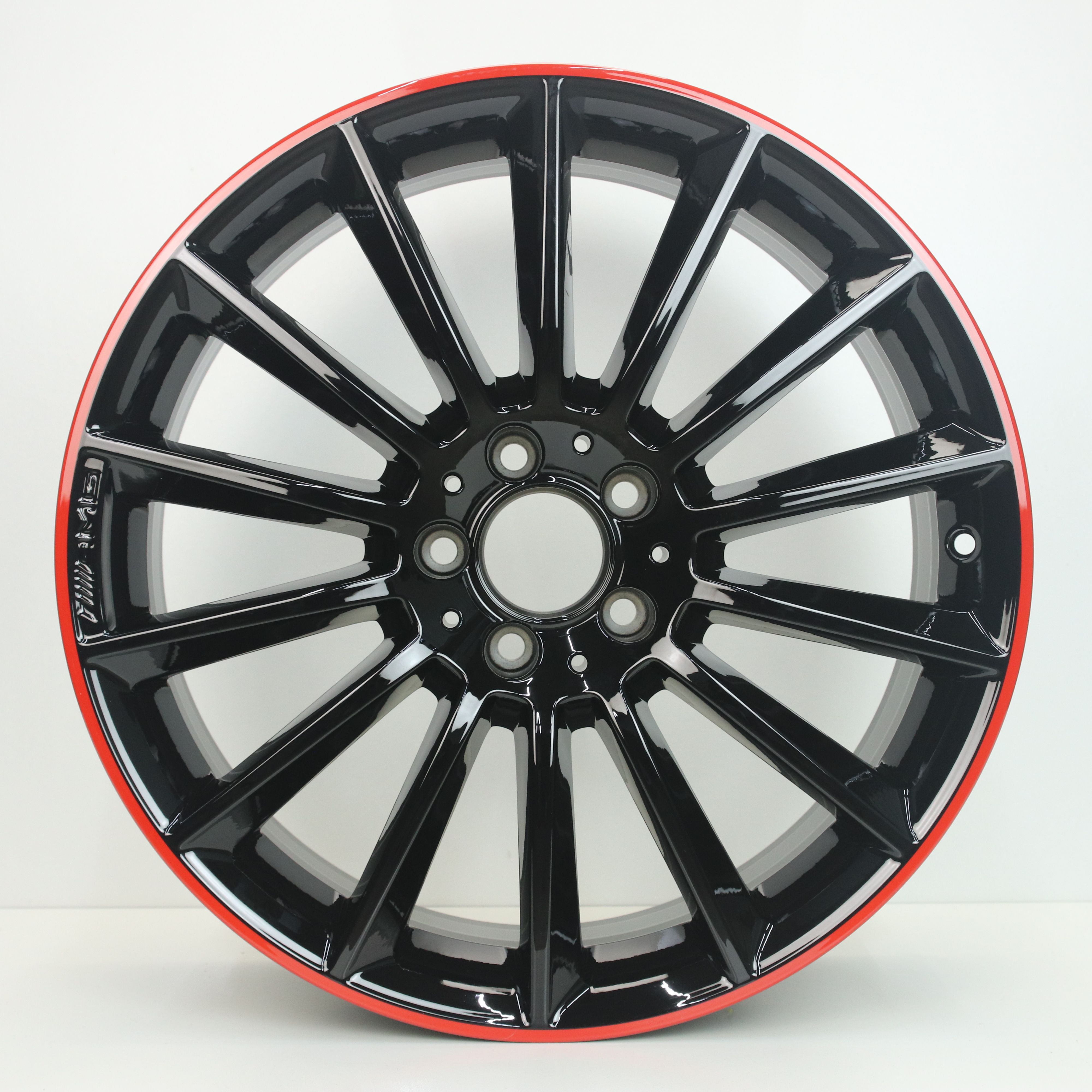 OS1004449 Originele 19 inch lichtmetalen Mercedes-Benz A-Klasse a35 AMG velgen 8.00X19 5X112 ET40.0 NB66.60 Zwart met rode rand