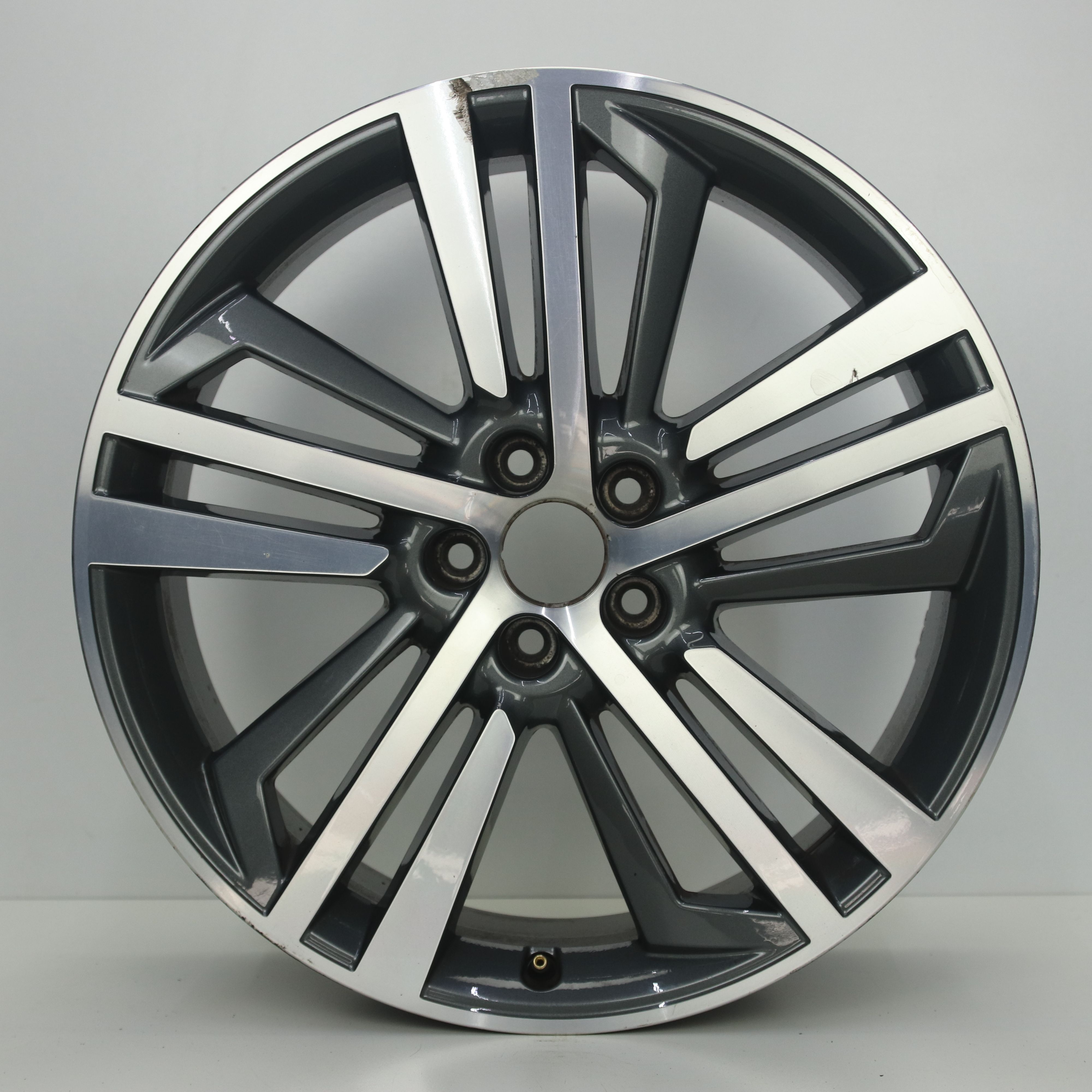 OS1007912 Originele 20 inch lichtmetalen Audi Q5 velgen 8.00X20 5X112 ET39.0 NB66.60 Antraciet Gepolijst