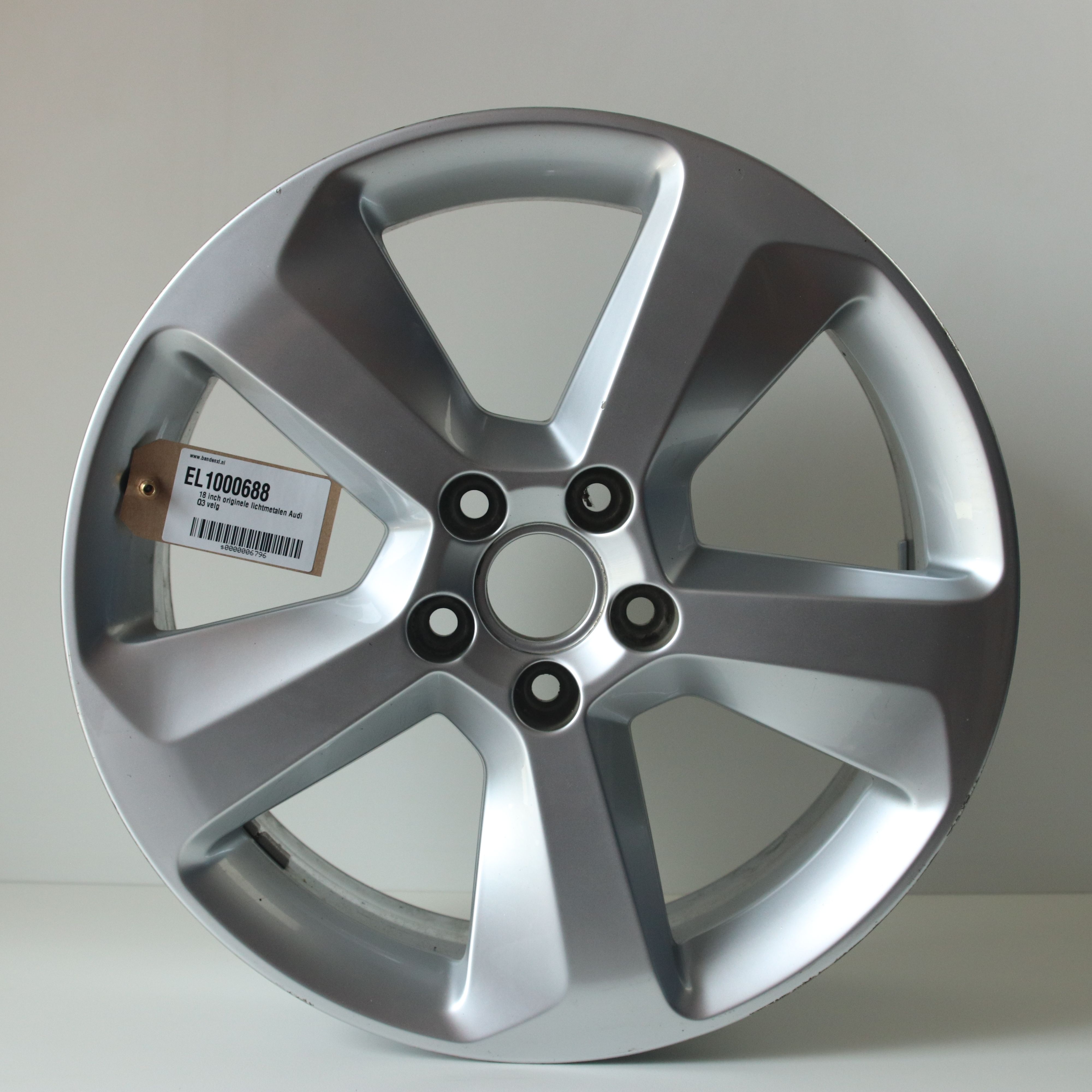 EL1000688 18 inch originele lichtmetalen Audi Q3 velg 7.00X18 5X112 ET43.0 NB57.10 Zilver