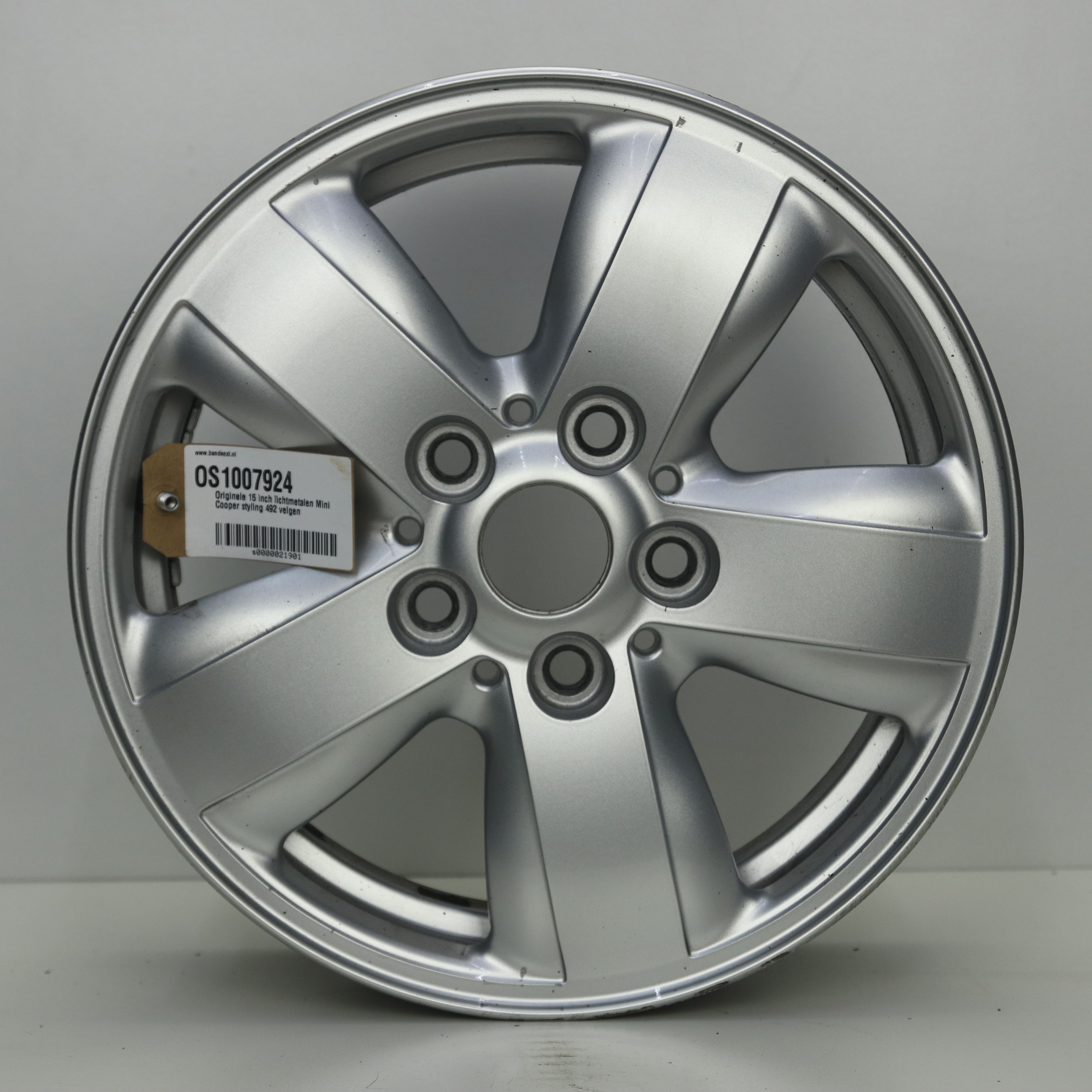 OS1007924 Originele 15 inch lichtmetalen Mini Cooper styling 492 velgen 5.50X15 5X112 ET46.0 NB66.60 Zilver