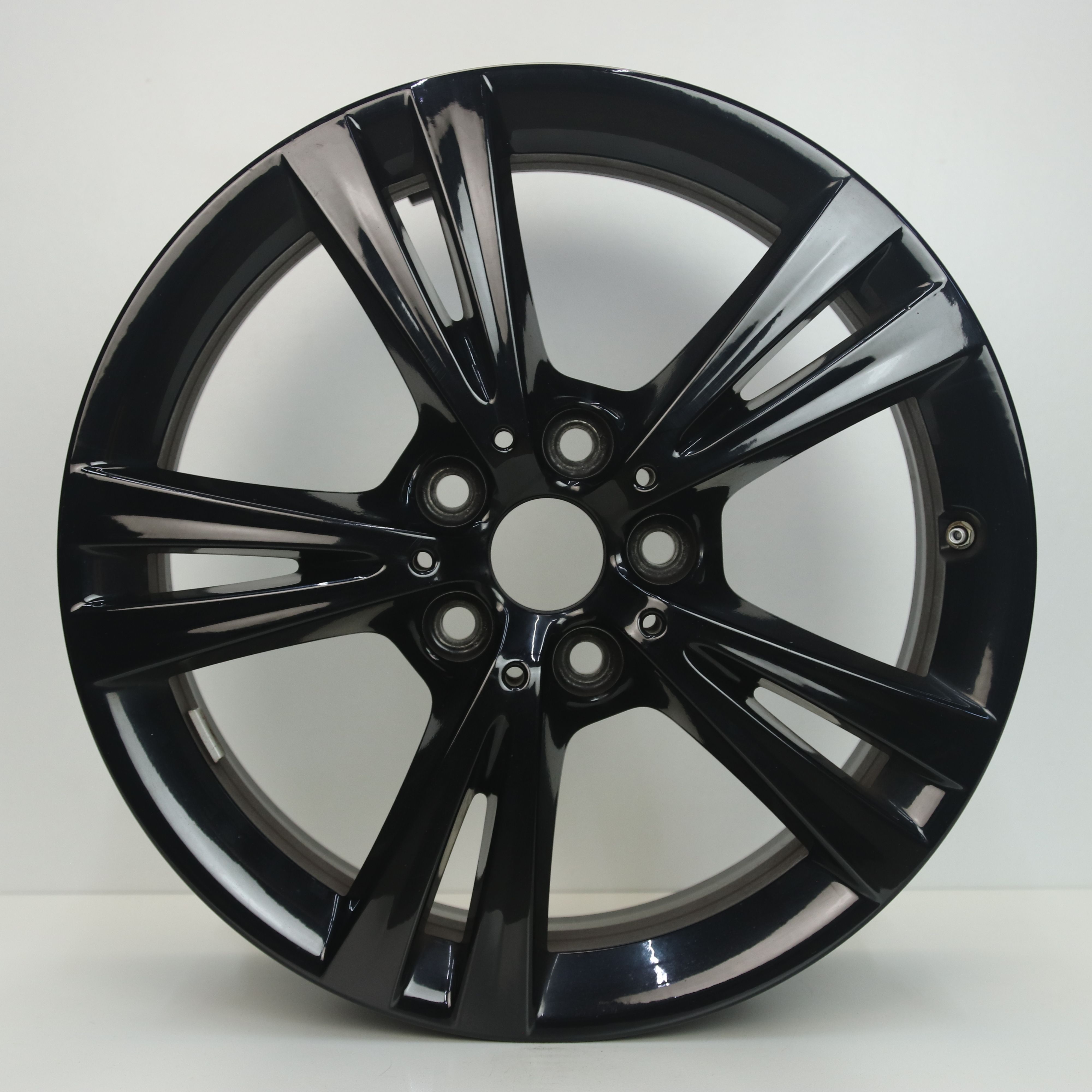 OS1006943 Originele 17 inch lichtmetalen BMW X1 styling 385 velgen 7.50X17 5X112 ET52.0 NB66.60 Zwart