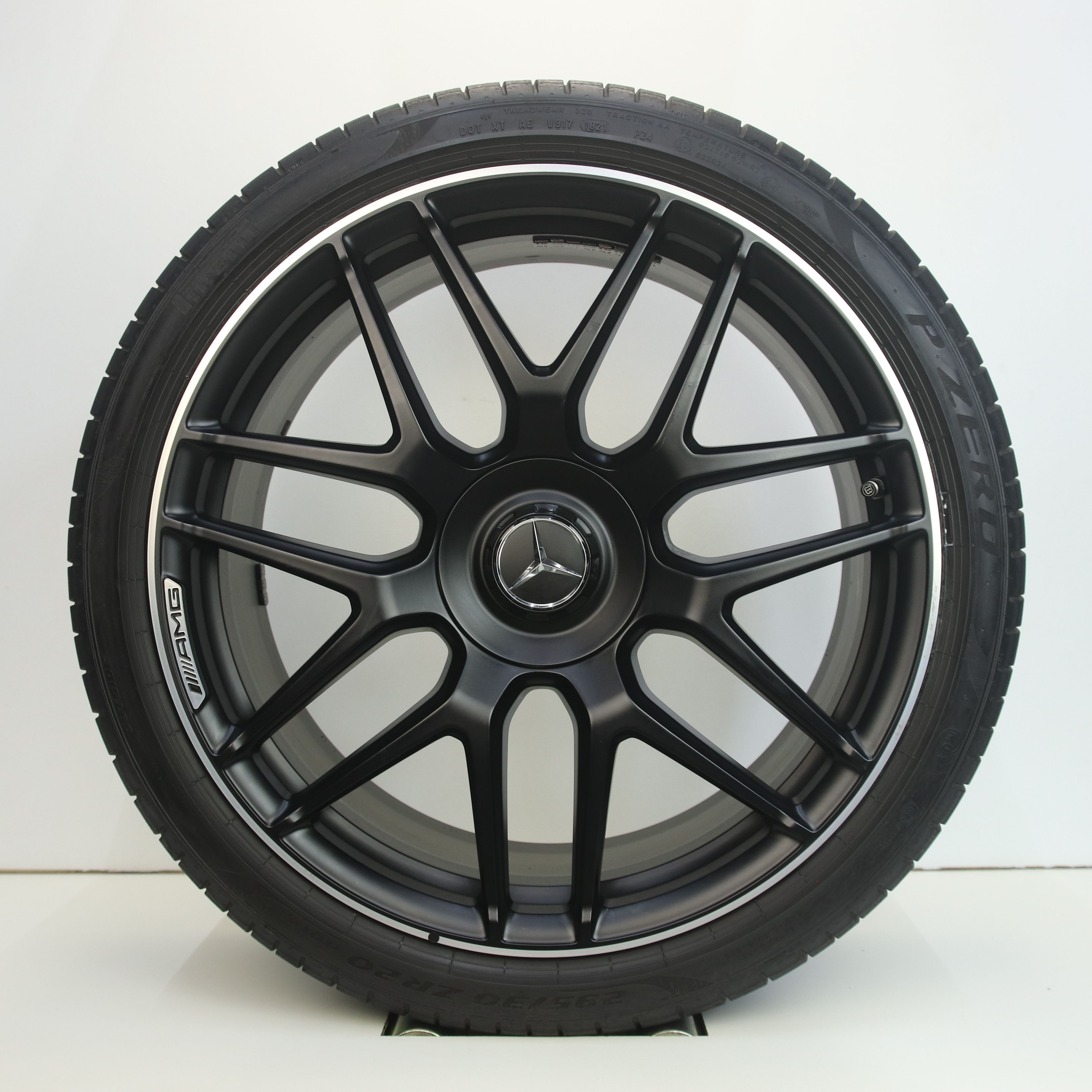 OS1007151 Originele 20 inch lichtmetalen Mercedes-Benz E63 AMG velgen 9.50X20 5X112 ET25.0 NB66.60 Mat zwart gepolijst