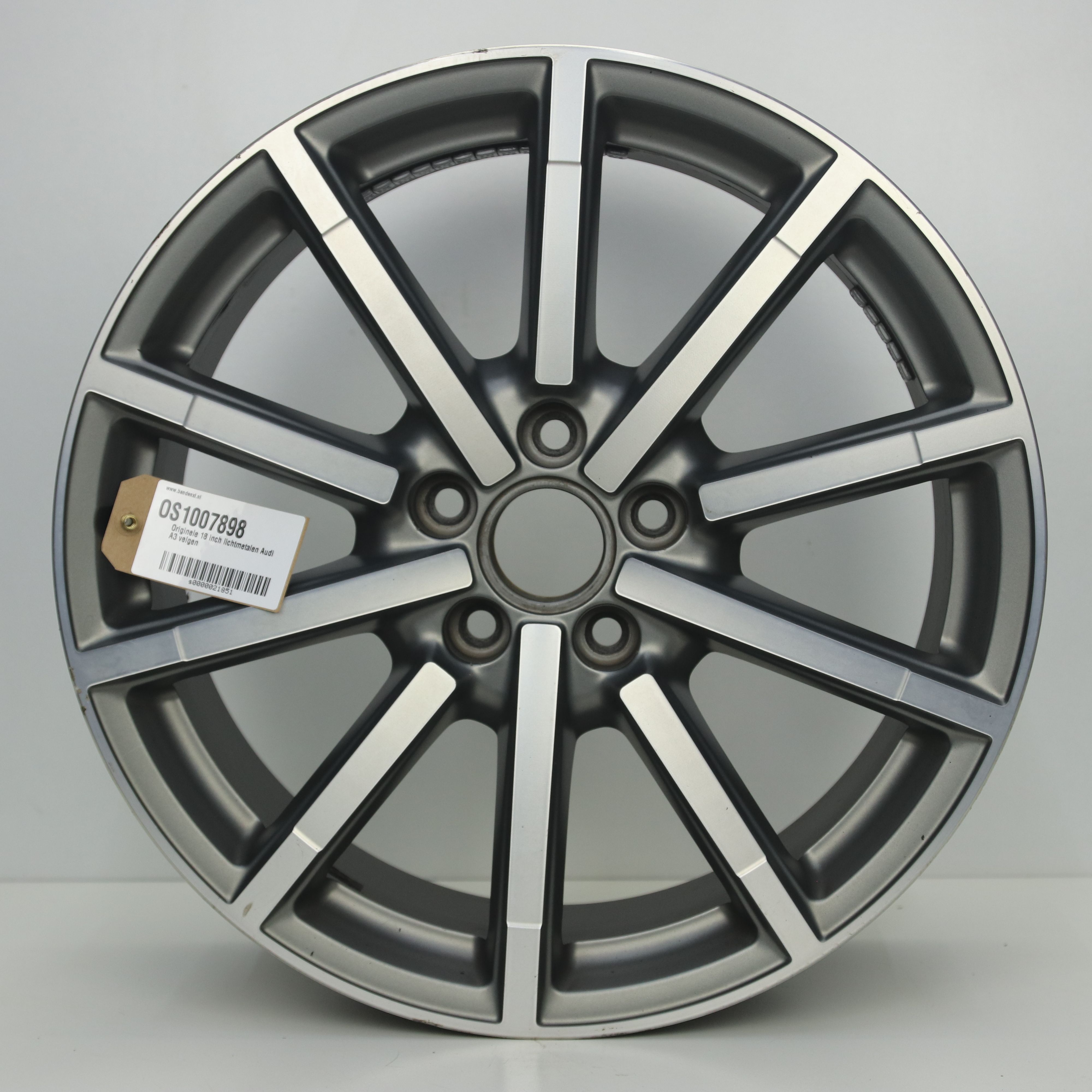 OS1007898 Originele 18 inch lichtmetalen Audi A3 velgen 8.00X18 5X112 ET46.0 NB57.10 Antraciet Gepolijst