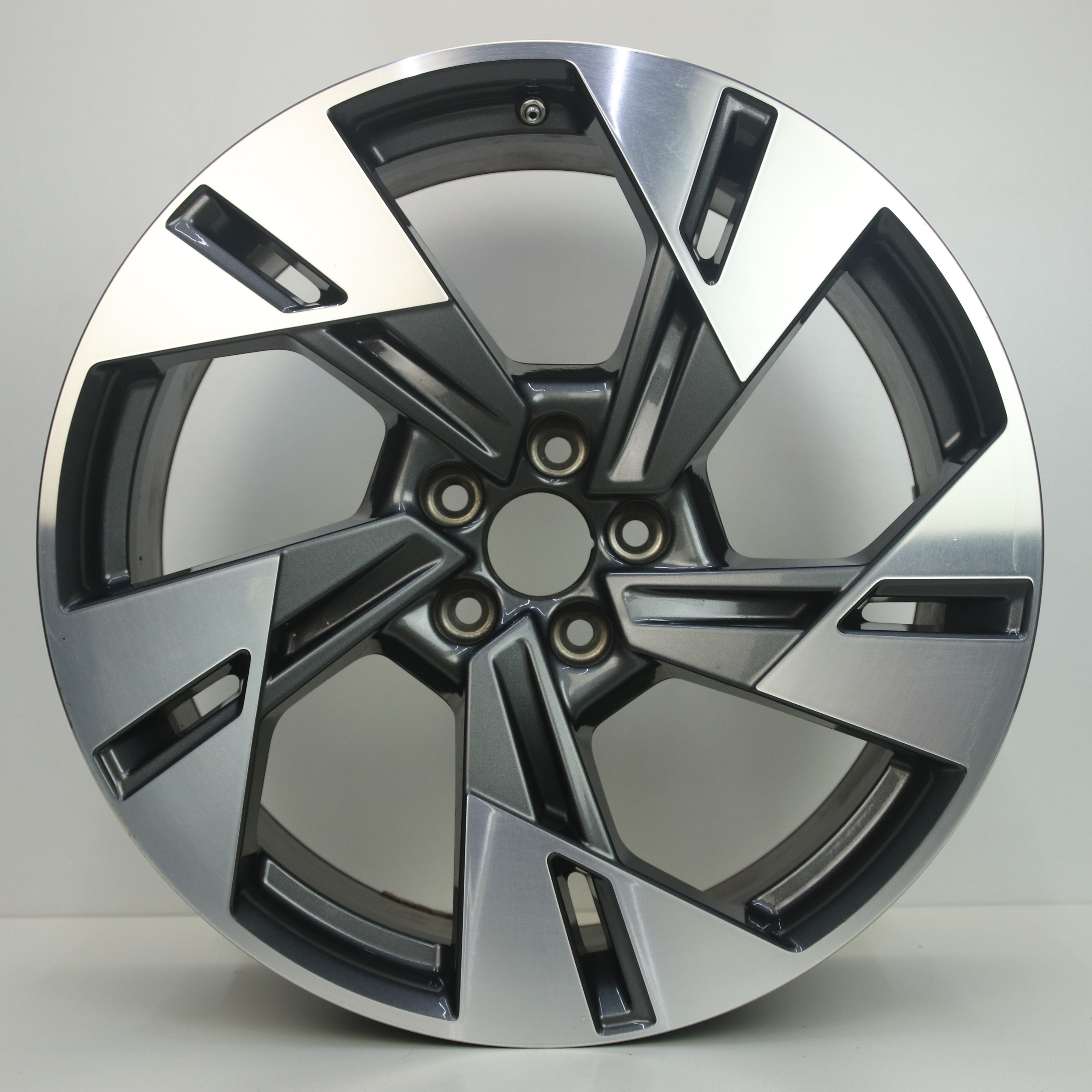 OS1007587 Originele 20 inch lichtmetalen Audi E-tron velgen 9.00X20 5X112 ET38.0 NB66.60 Antraciet gepolijst
