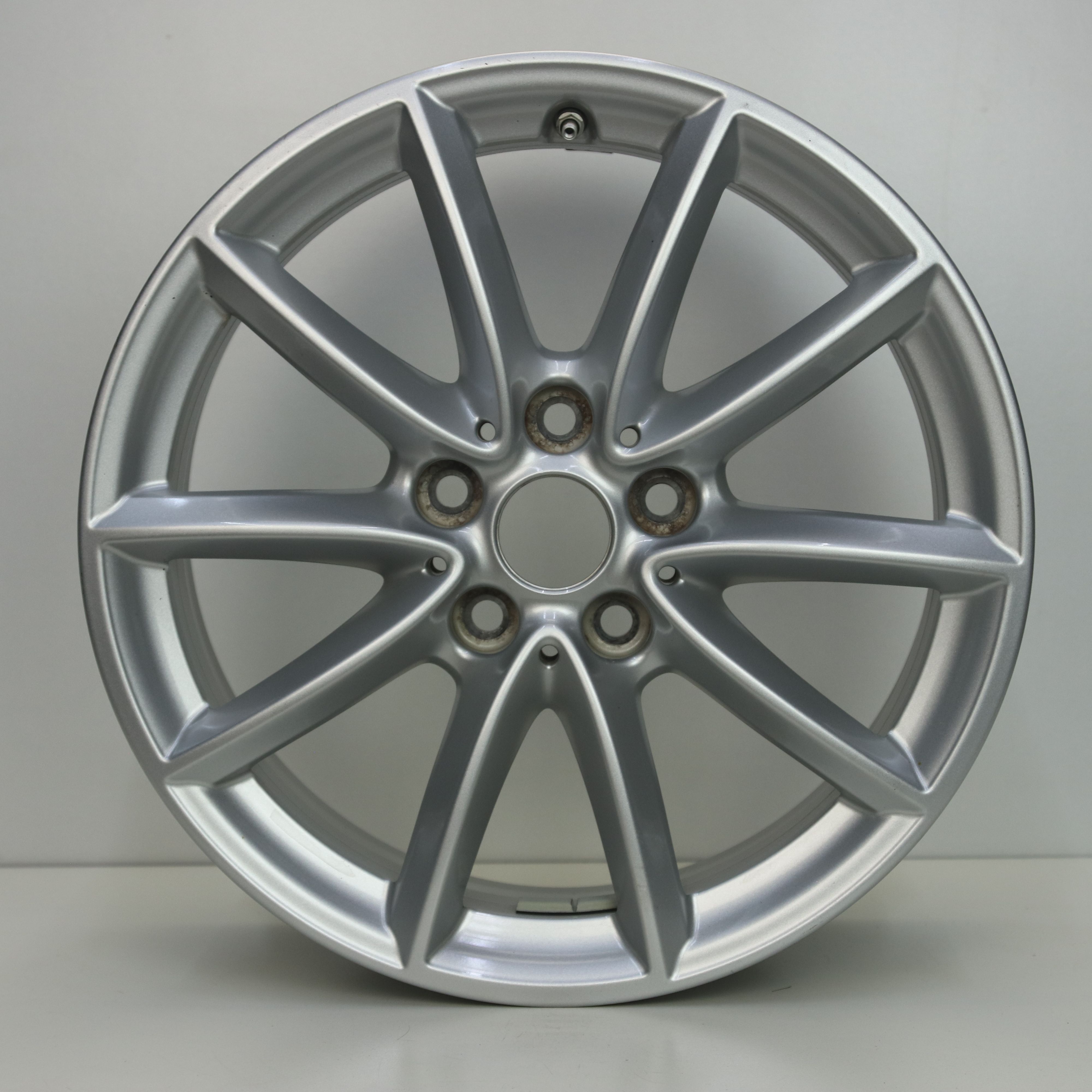 OS1007204 Originele 17 inch lichtmetalen BMW X1 styling 560 velgen 7.50X17 5X112 ET52.0 NB66.60 Zilver