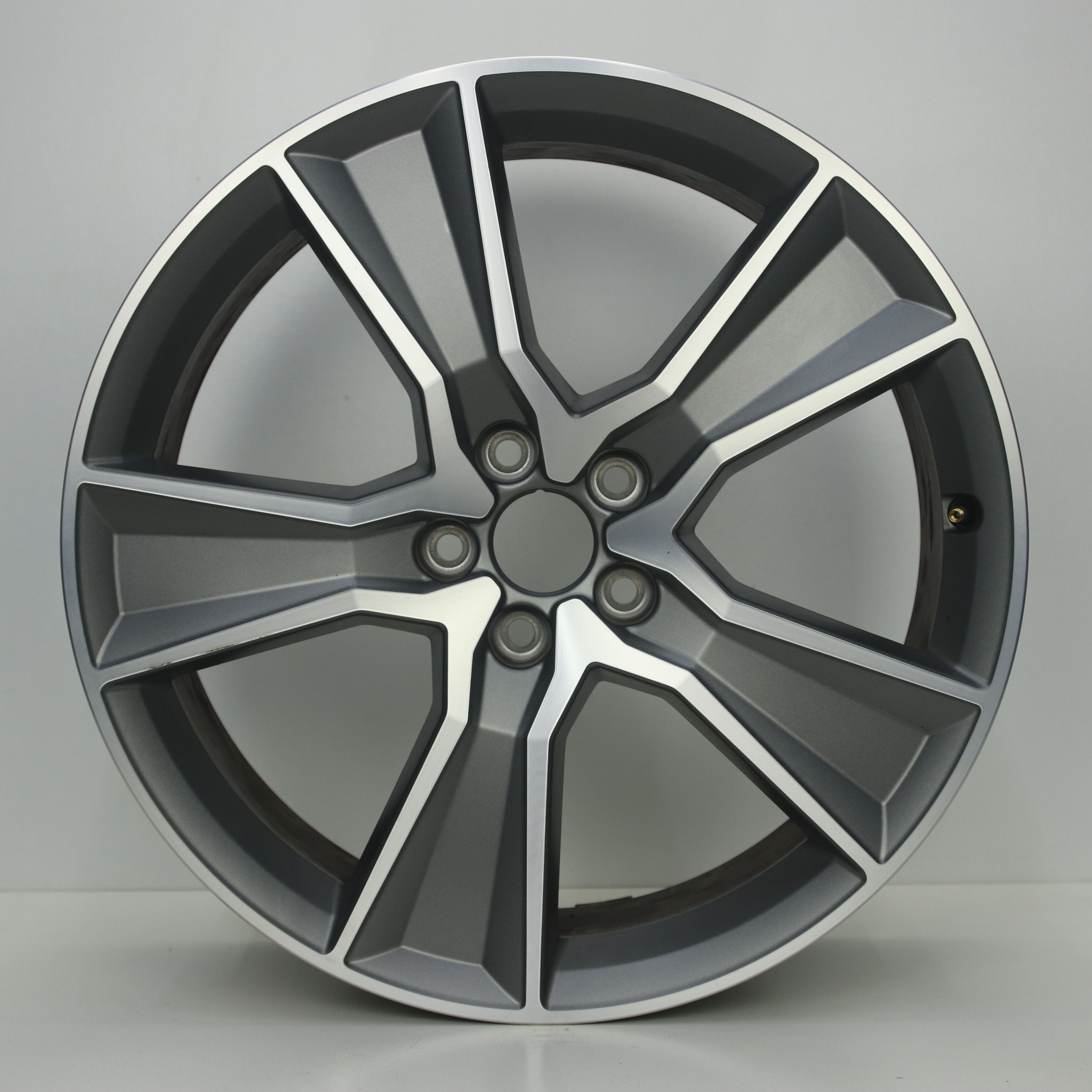 OS1007652 Originele 20 inch lichtmetalen Audi Q5 velgen 8.00X20 5X112 ET39.0 NB66.60 Mat antraciet gepolijst