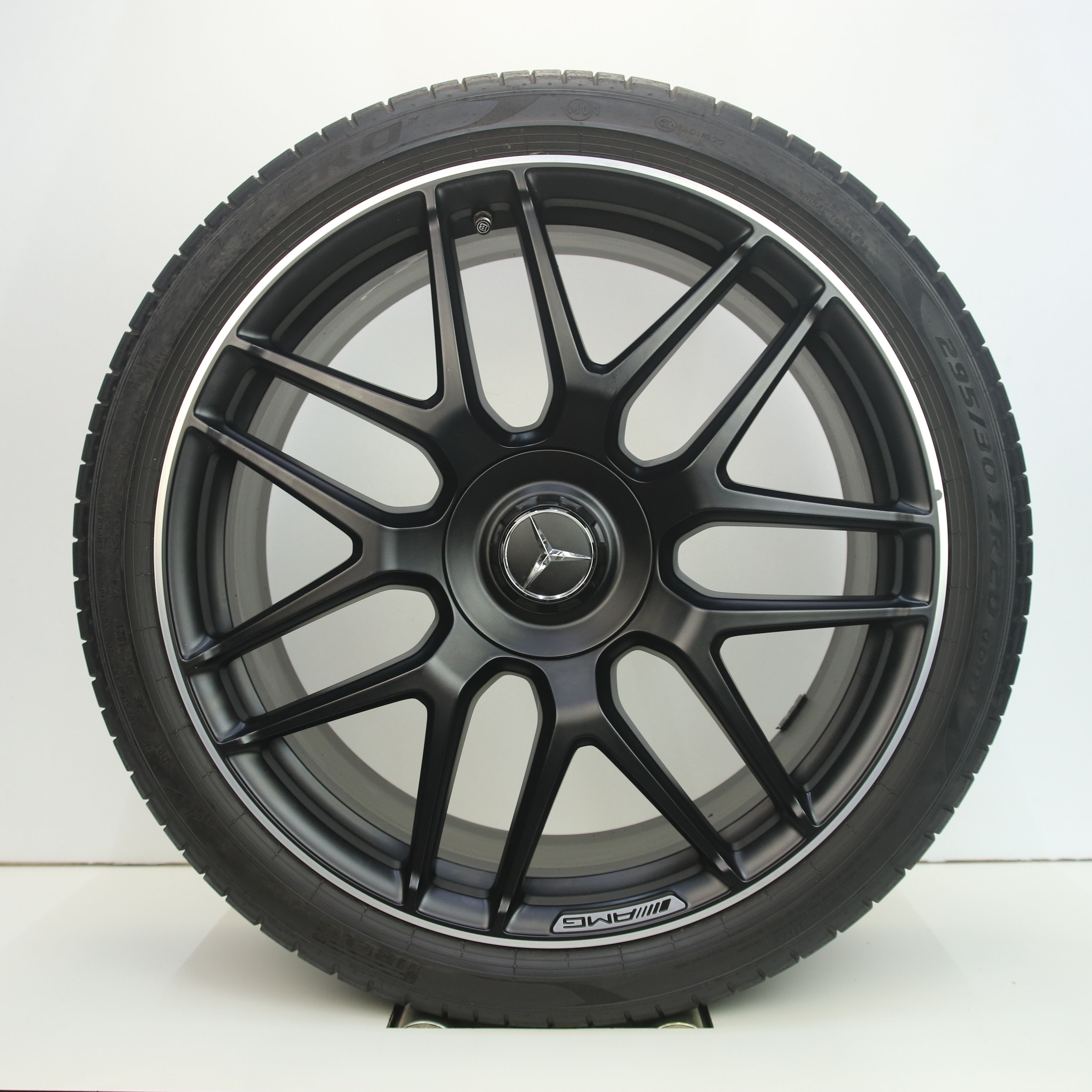 OS1007151 Originele 20 inch lichtmetalen Mercedes-Benz E63 AMG velgen 9.50X20 5X112 ET25.0 NB66.60 Mat zwart gepolijst