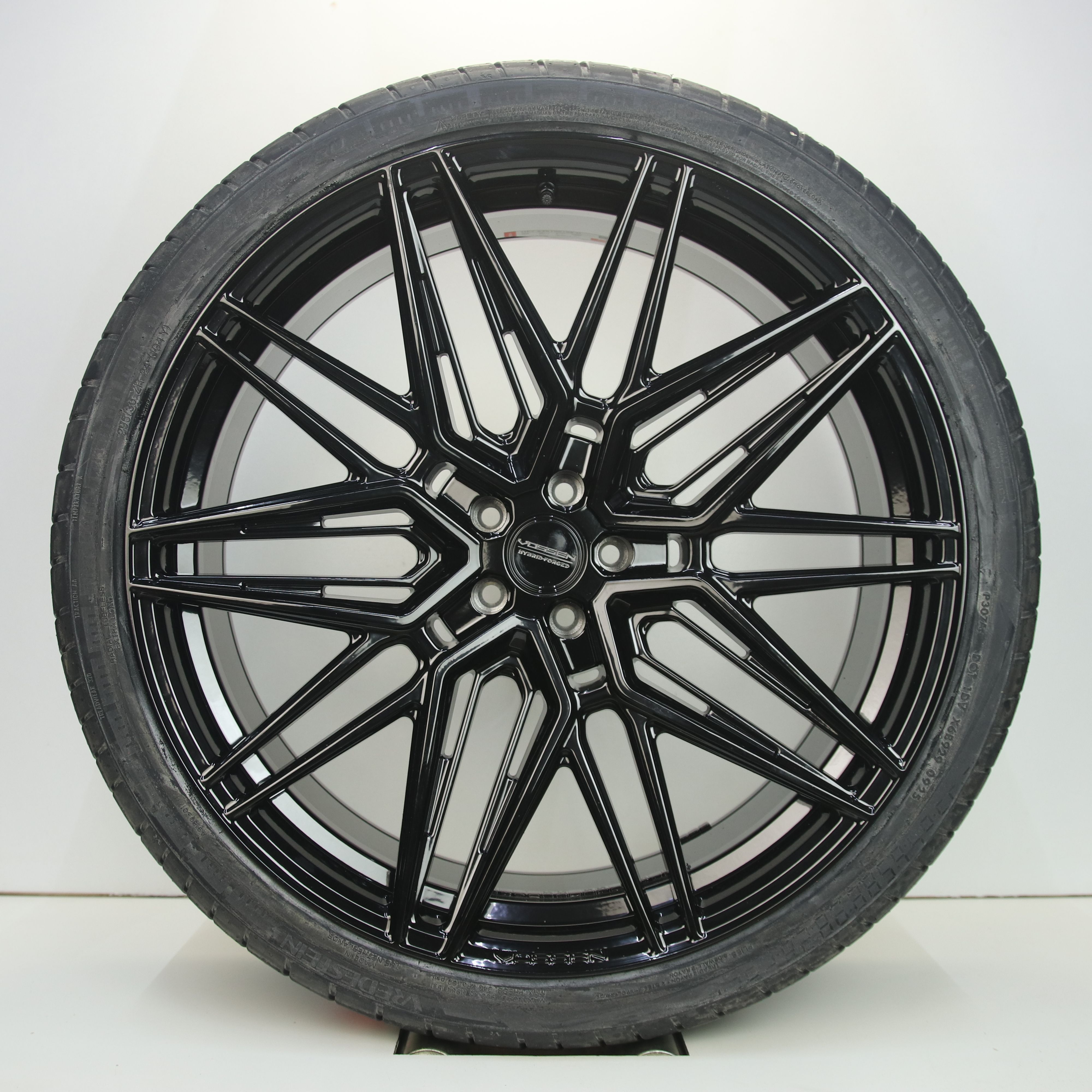 NS1004993 Set 24 inch lichtmetalen Vossen HF-5 velgen 10.00X24 5X112 ET6.0 NB66.50 Zwart