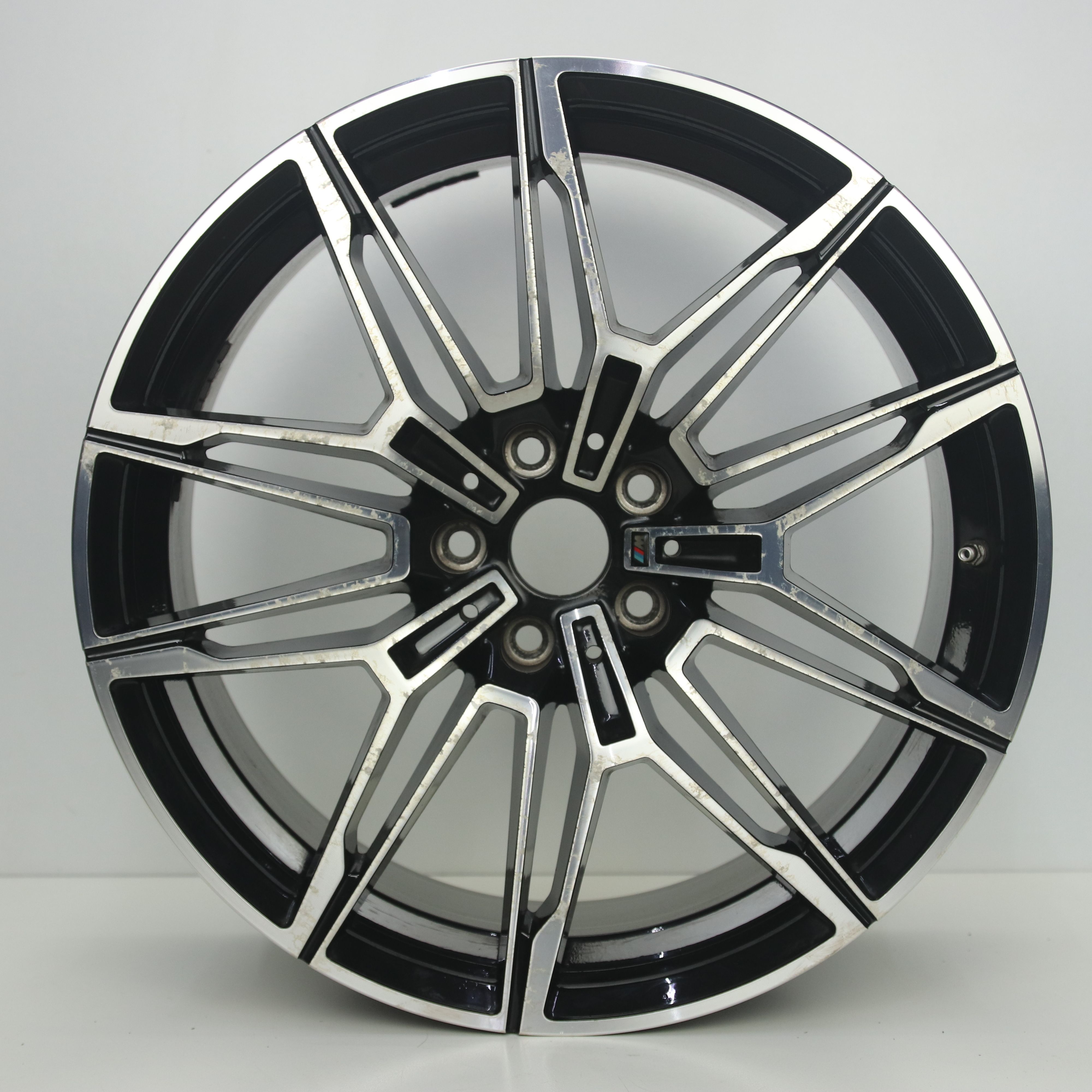 IN1003178 Set 19 inch lichtmetalen Universele velgen (breedset) 8.00X19 5X112 ET30.0 NB66.40 Zwart gepolijst