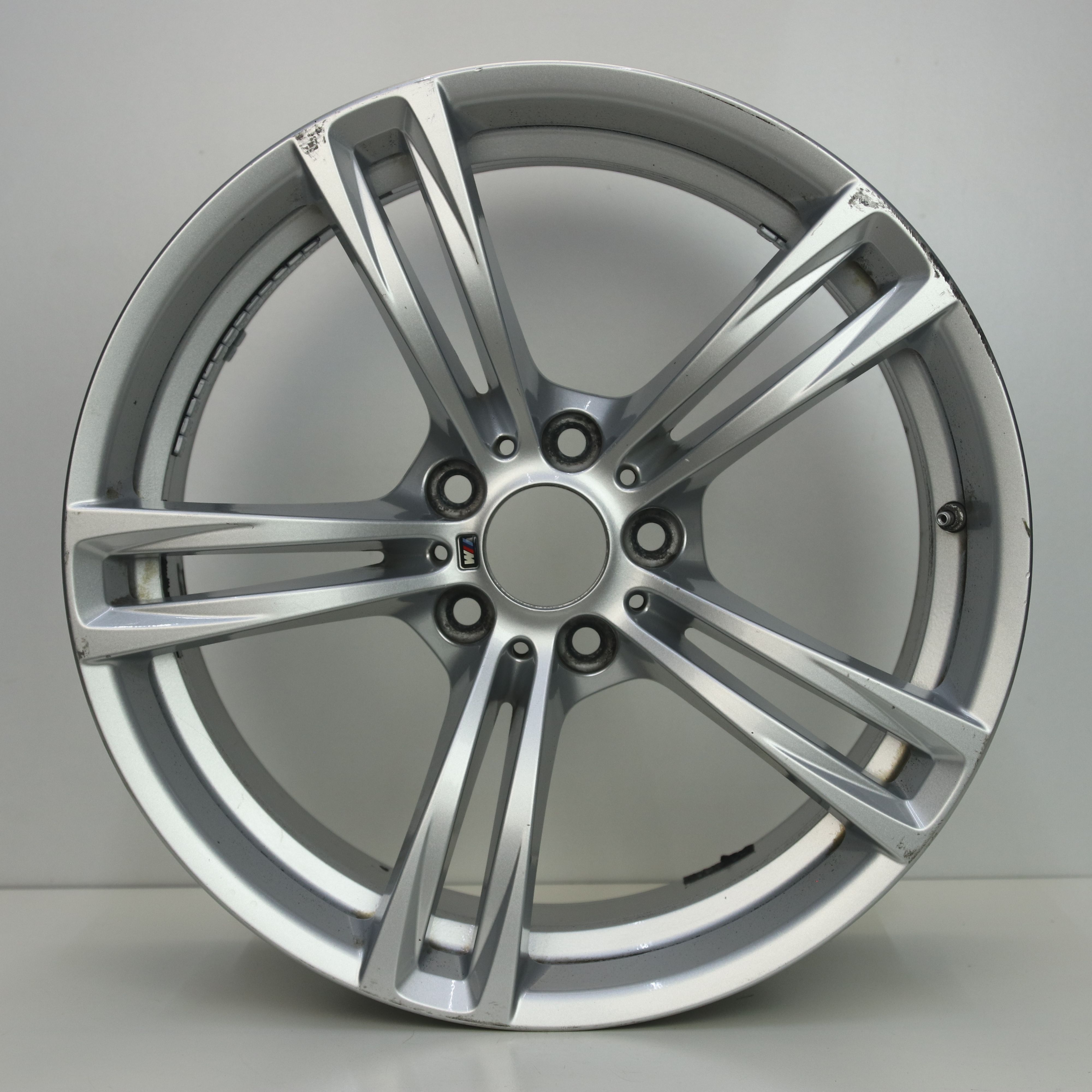 OS1007203 Originele 19 inch lichtmetalen BMW 5-serie styling 408 velgen 9.00X19 5X120 ET32.0 NB72.50 Zilver
