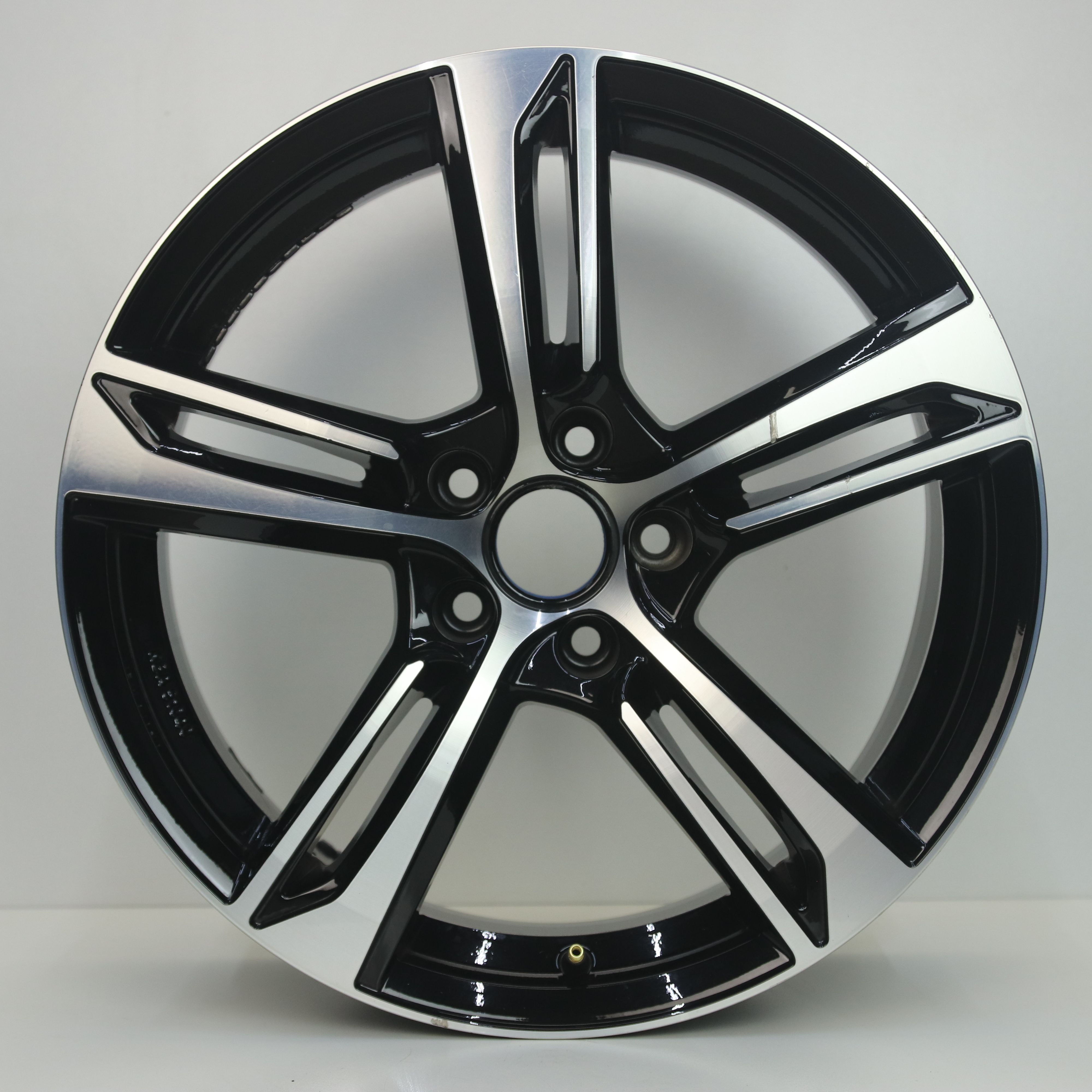 OS1007459 Set 18 inch lichtmetalen GMP Paky velgen 8.00X18 5X112 ET25.0 NB66.60 Zwart gepolijst