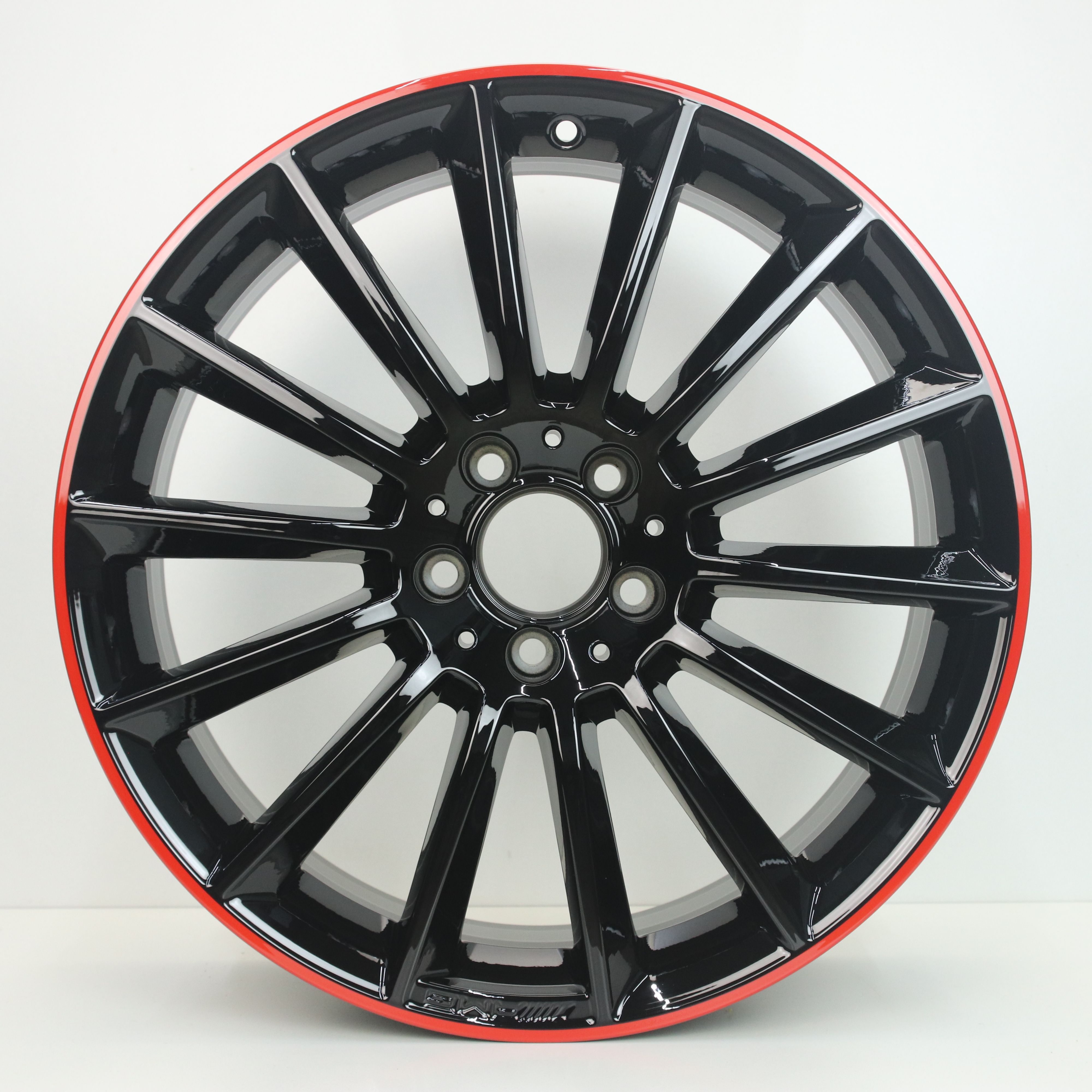 OS1004449 Originele 19 inch lichtmetalen Mercedes-Benz A-Klasse a35 AMG velgen 8.00X19 5X112 ET40.0 NB66.60 Zwart met rode rand