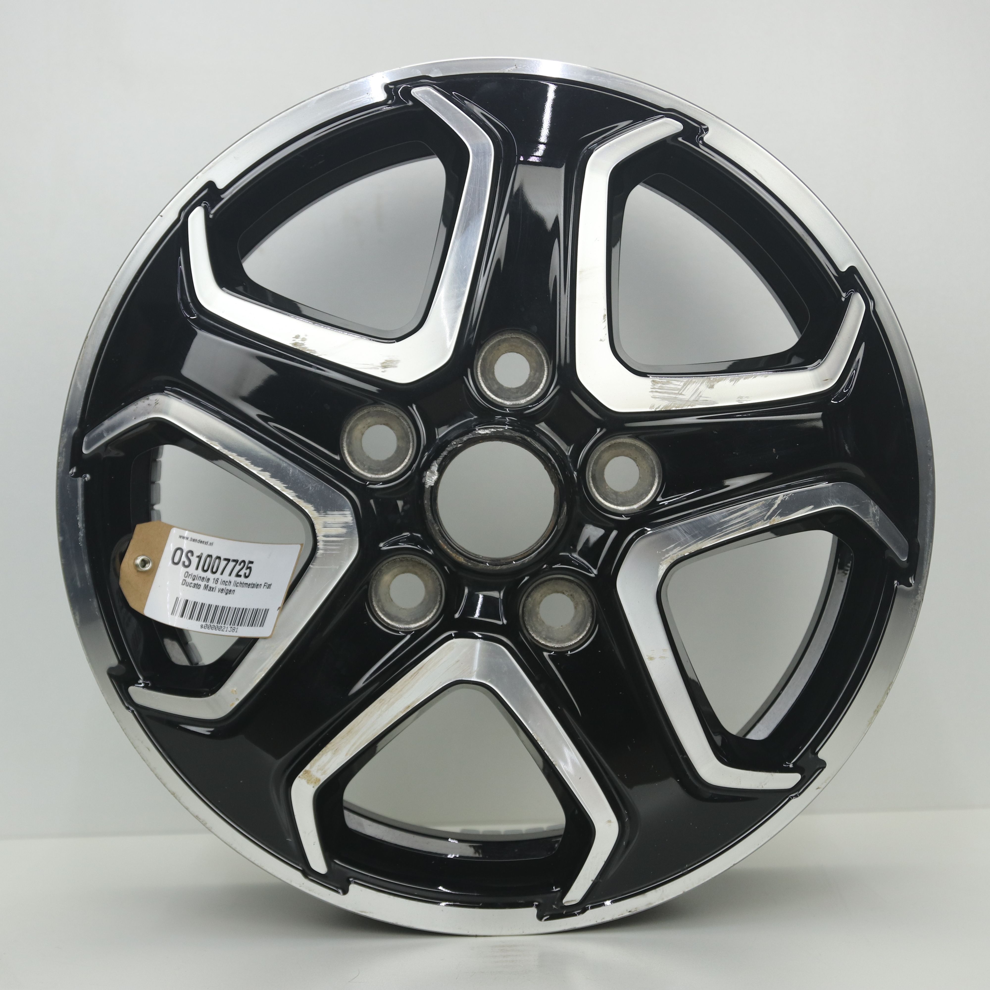 OS1007725 Originele 16 inch lichtmetalen Fiat Ducato Maxi velgen 6.00X16 5X130 ET68.0 NB78.10 Zwart gepolijst