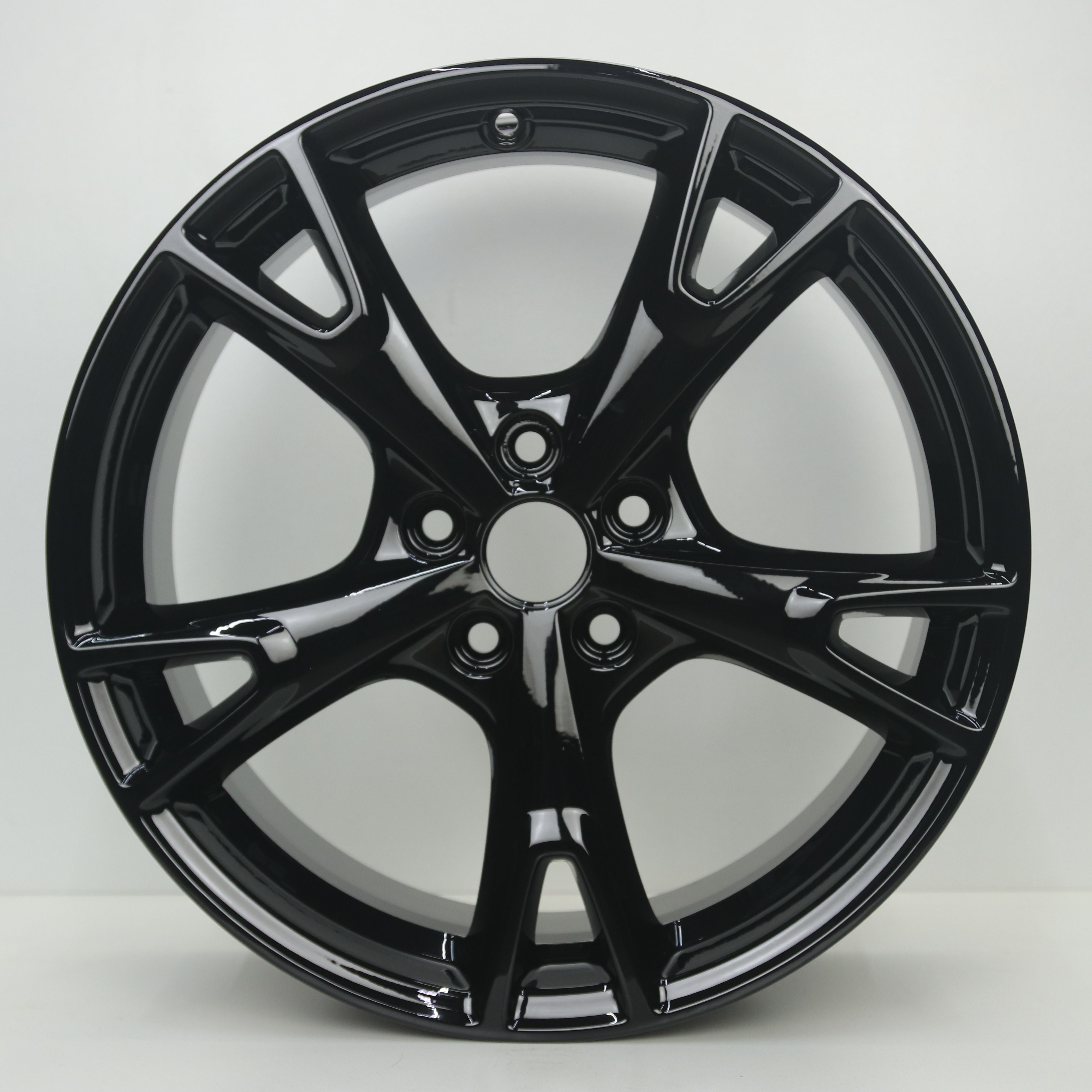OS1007754 Originele 18 inch lichtmetalen Ford Focus ST velgen 8.00X18 5X108 ET55.0 NB63.40 Zwart
