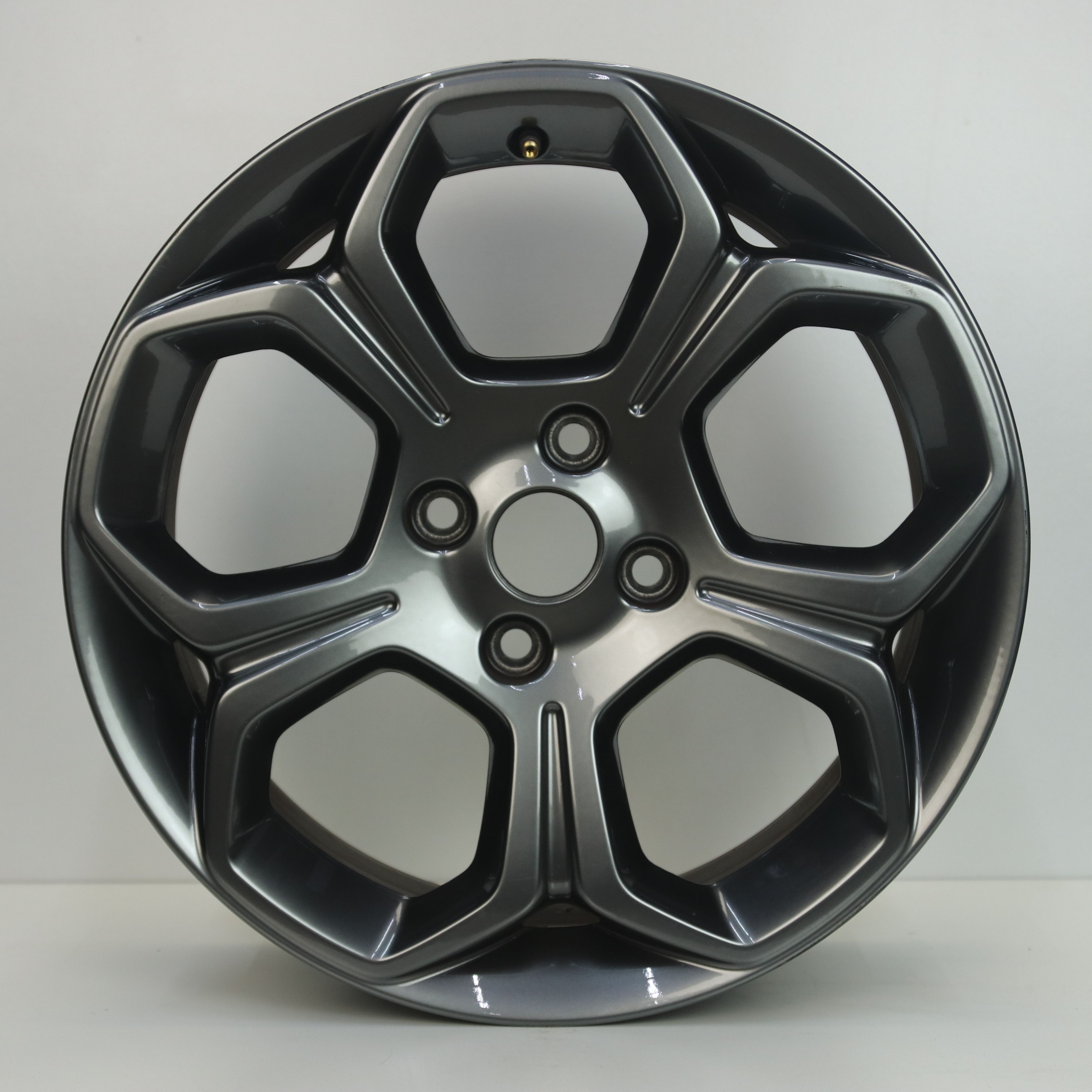 IN1002839 Originele 17 inch lichtmetalen Ford Fiesta velgen 7.00X17 4X108 ET37.5 NB63.40 Antraciet