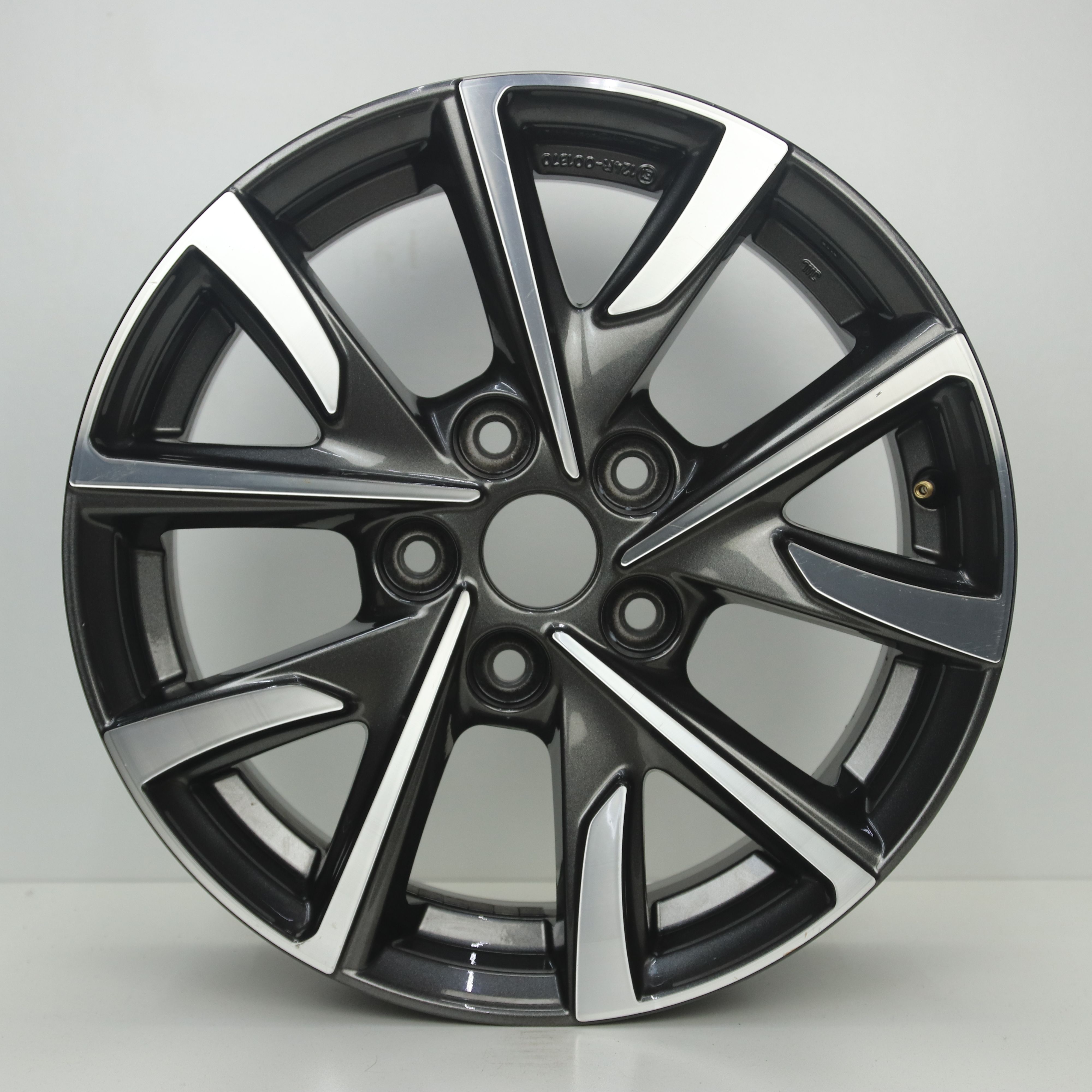 OS1007717 Originele 16 inch lichtmetalen Mazda CX-3 velgen 6.50X16 5X114.3 ET50.0 NB67.10 Antraciet Gepolijst