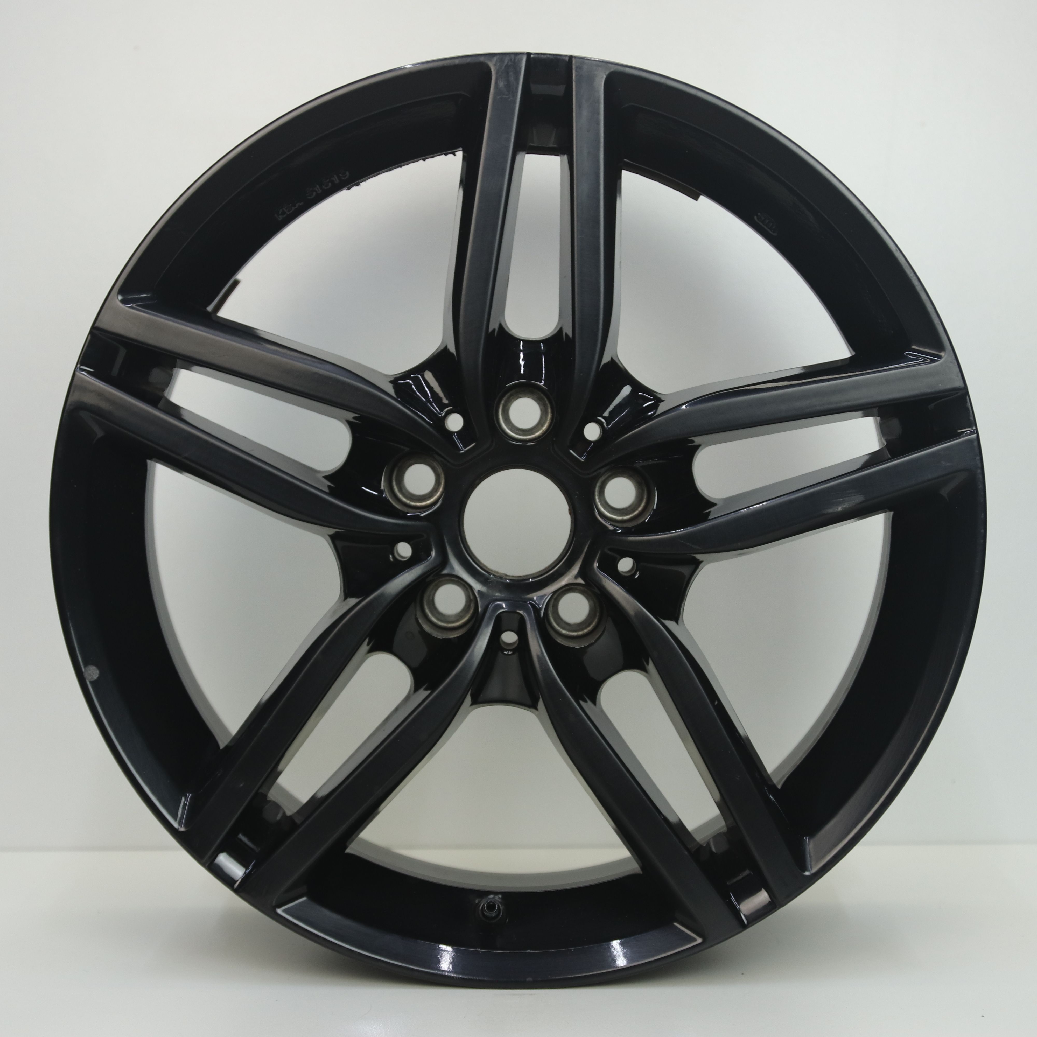 OS1006976 Set 17 inch lichtmetalen Autec velgen 7.50X17 5X112 ET27.0 NB66.60 Zwart