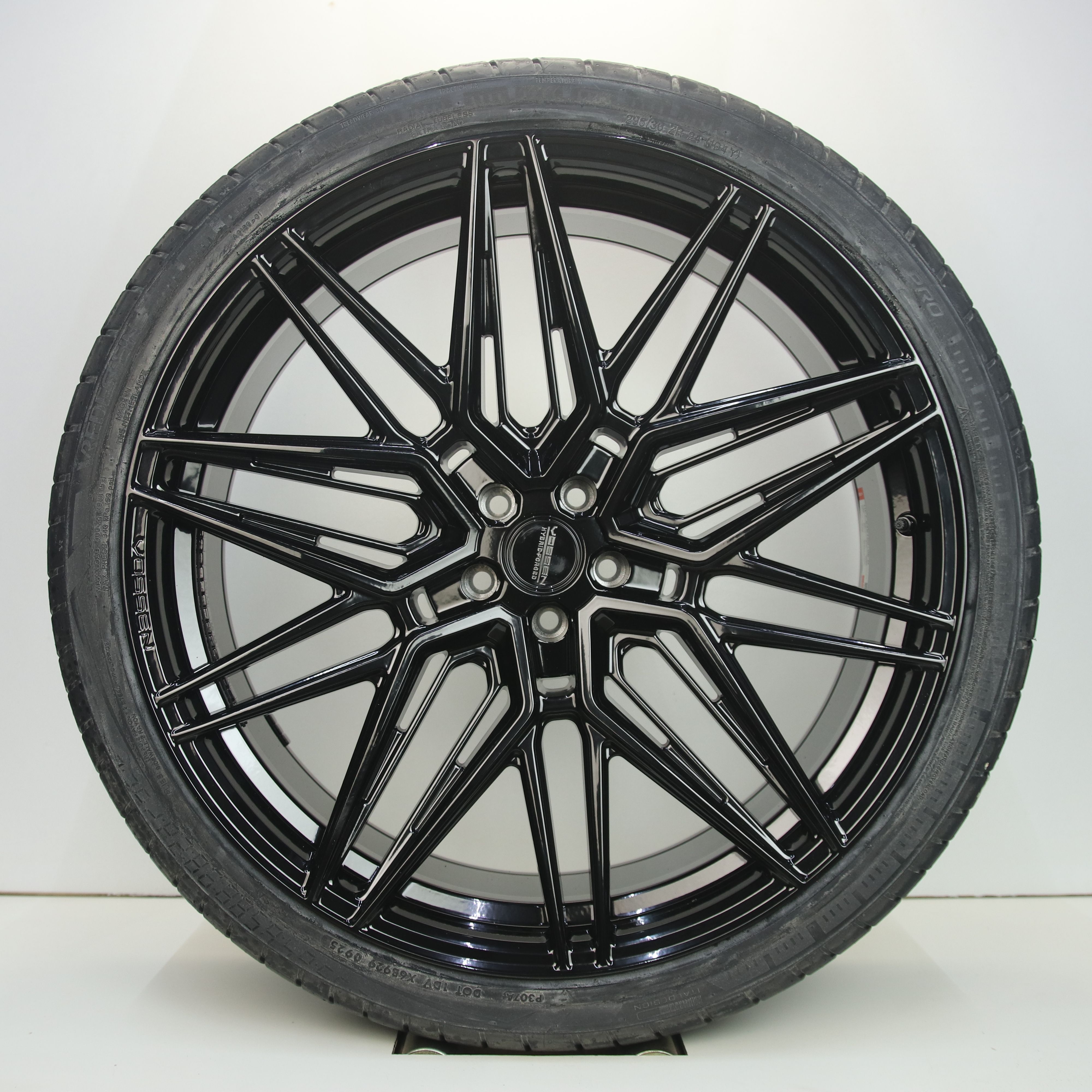 NS1004993 Set 24 inch lichtmetalen Vossen HF-5 velgen 10.00X24 5X112 ET6.0 NB66.50 Zwart