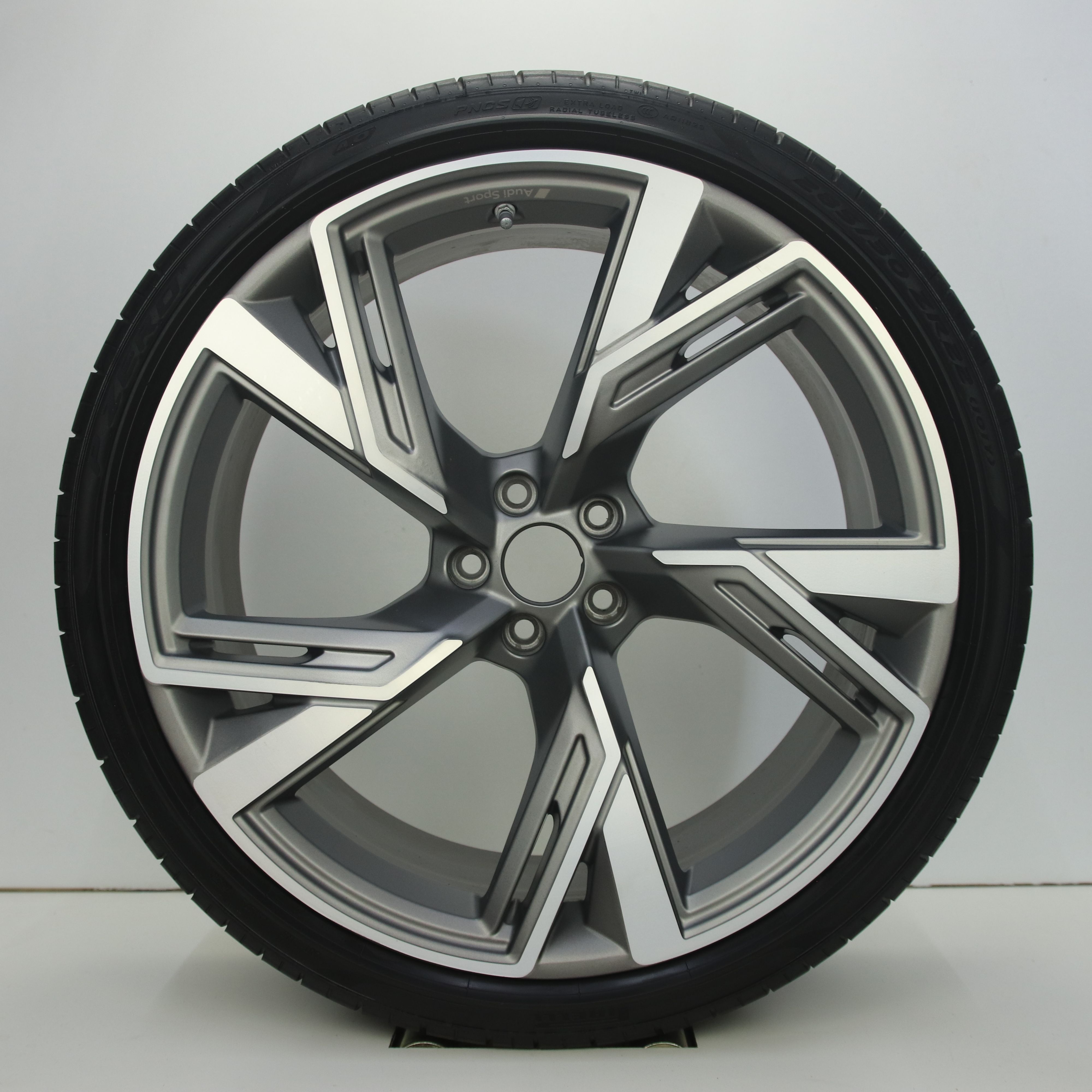 OS1007881 Originele 22 inch lichtmetalen Audi RS6 velgen 10.50X22 5X112 ET19.0 NB66.60 Antraciet gepolijst