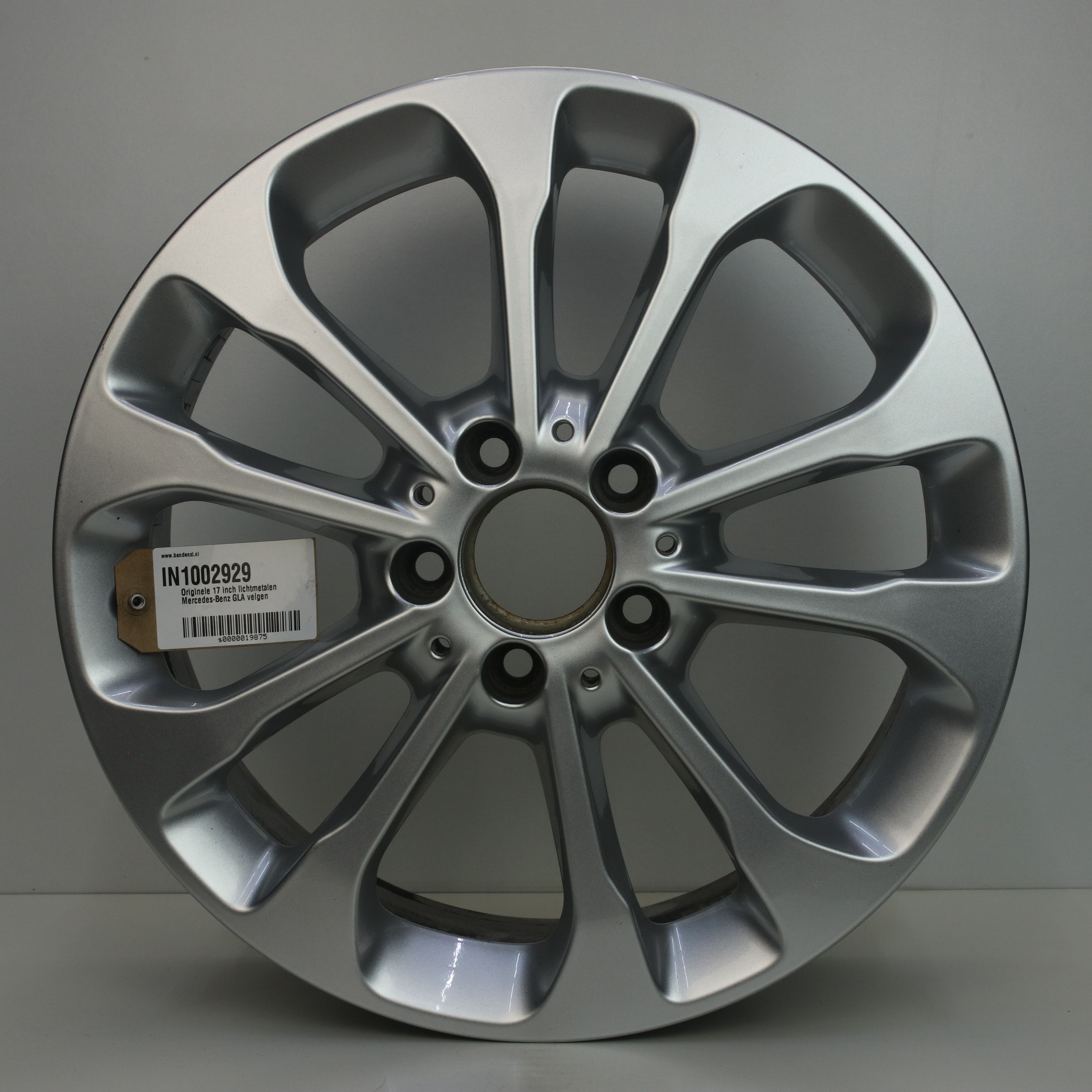 IN1002929 Originele 17 inch lichtmetalen Mercedes-Benz GLA velgen 6.50X17 5X112 ET38.0 NB66.60 Zilver