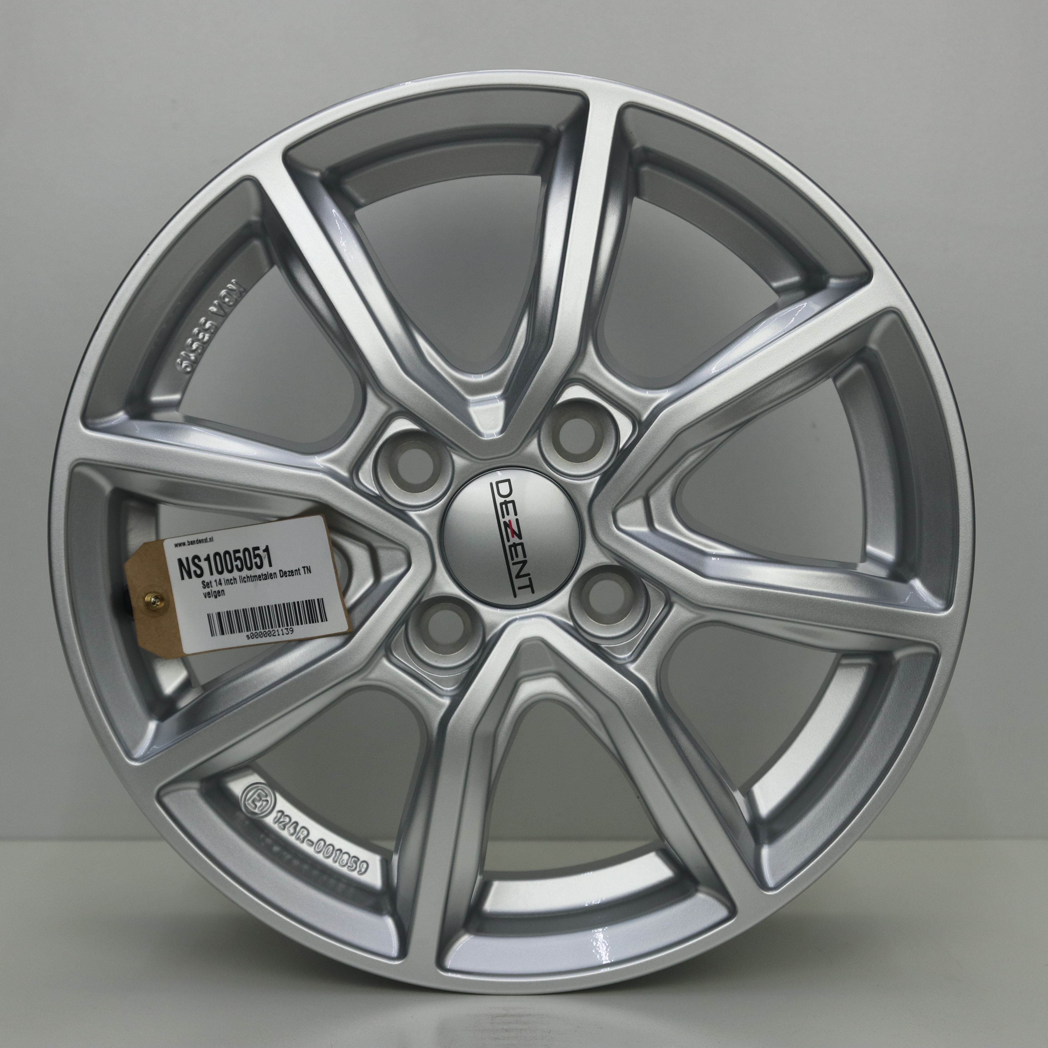 NS1005051 Set 14 inch lichtmetalen Dezent TN velgen 5.50X14 4X100 ET45.0 NB54.10 Zilver