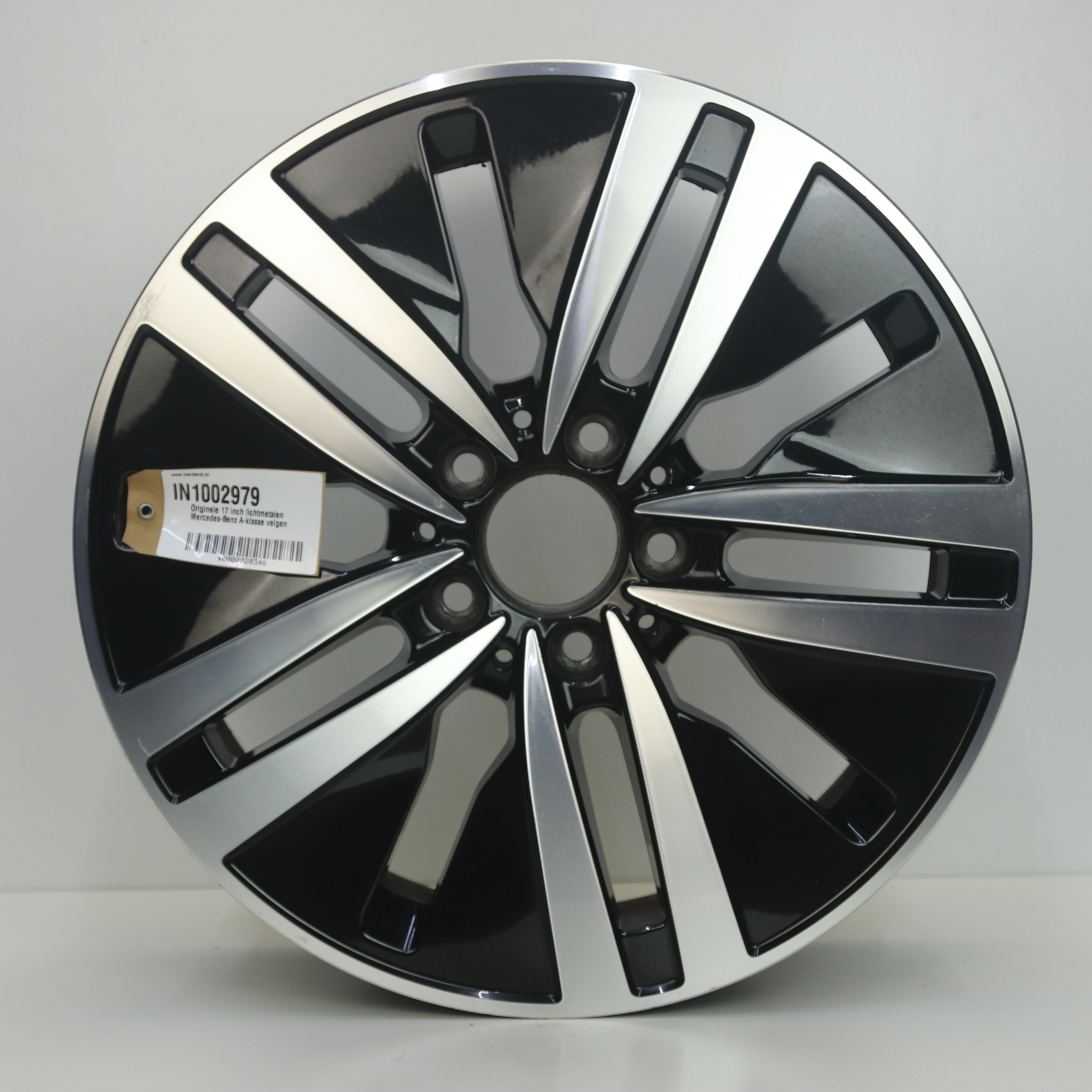 IN1002979 Originele 17 inch lichtmetalen Mercedes-Benz A-klasse velgen 6.50X17 5X112 ET44.0 NB66.60 Zwart gepolijst