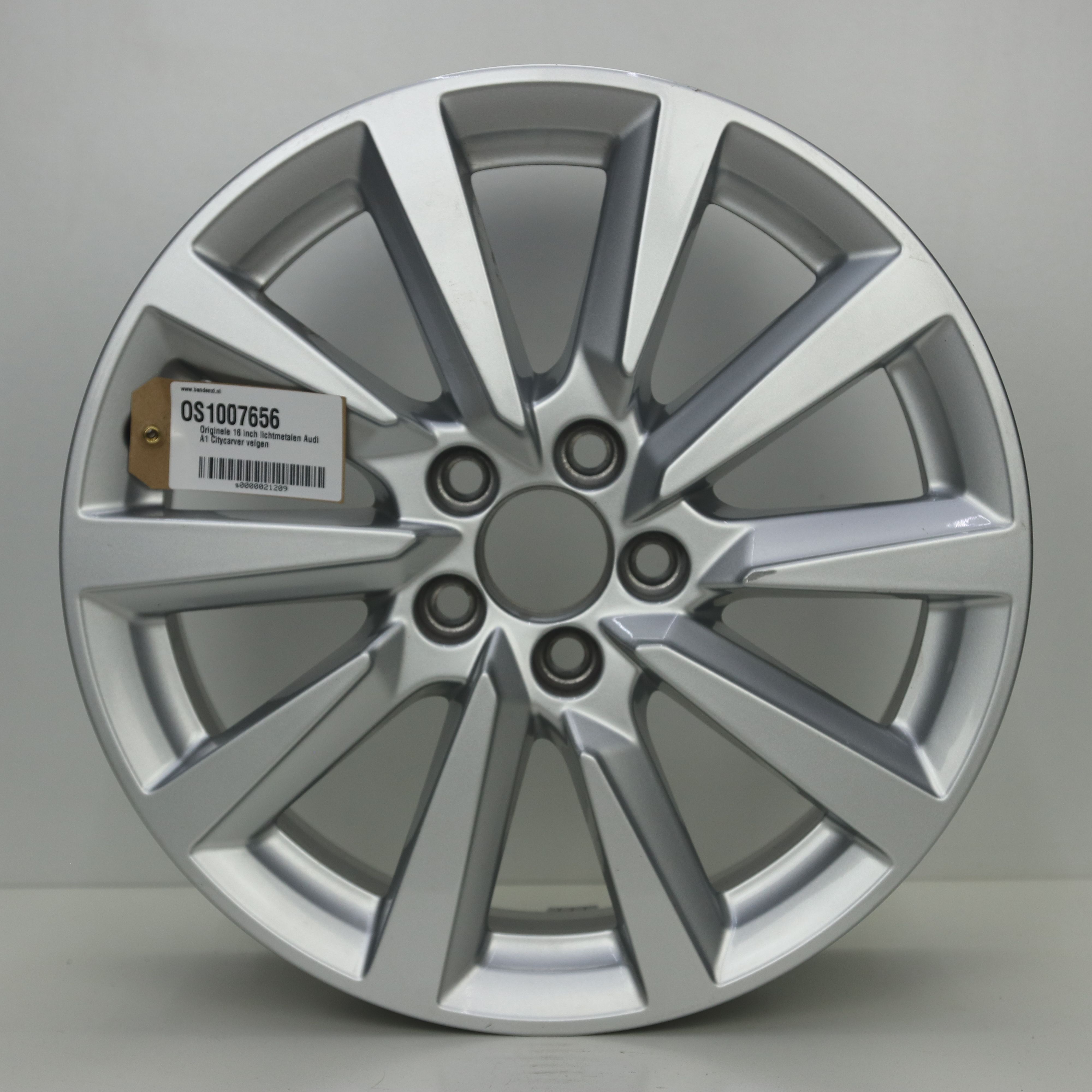 OS1007656 Originele 16 inch lichtmetalen Audi A1 Citycarver velgen 6.50X16 5X100 ET40.0 NB57.10 Zilver