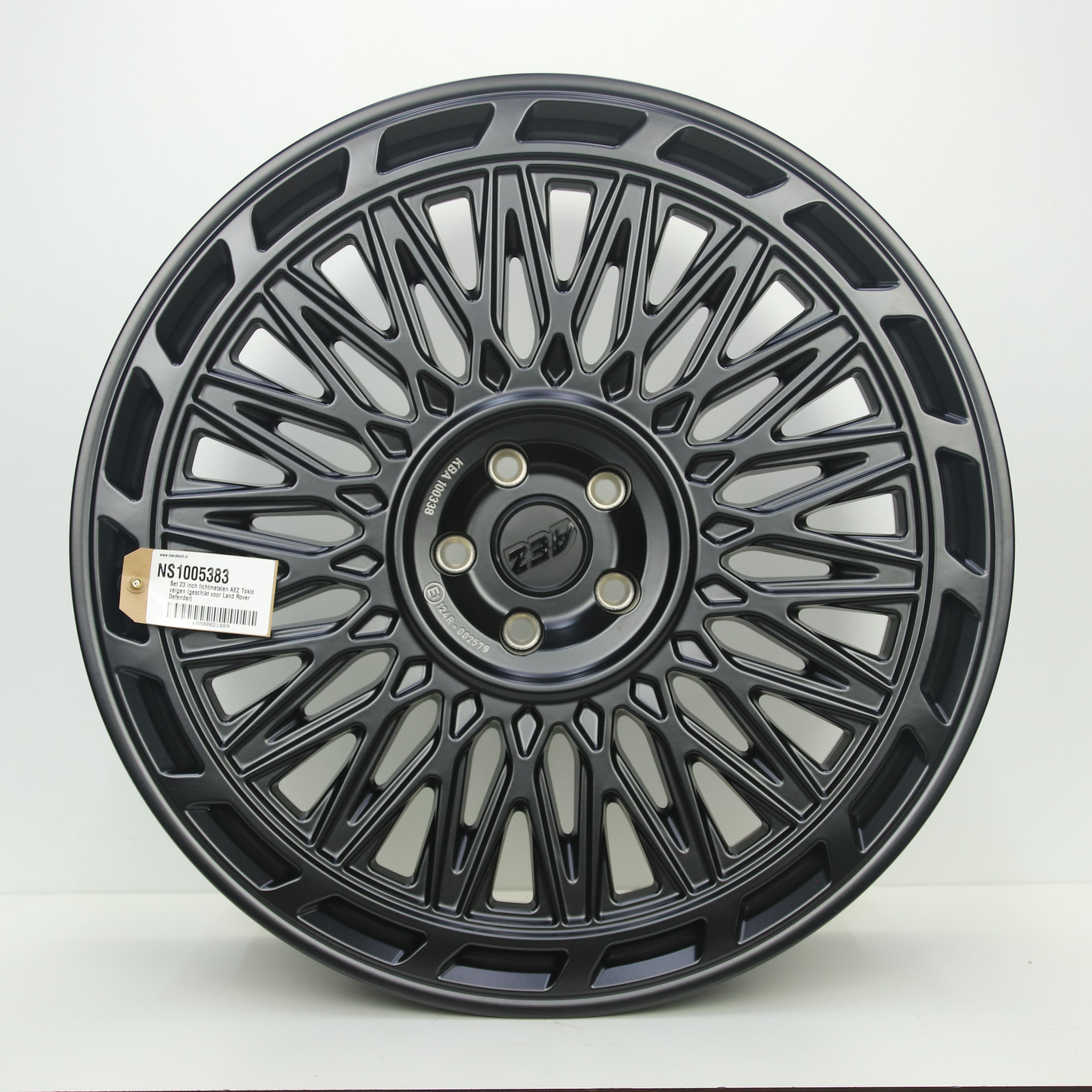 NS1005383 Set 23 inch lichtmetalen AEZ Tokio velgen (geschikt voor Land Rover Defender) 9.50X23 5X120 ET42.5 NB72.60 Mat zwart