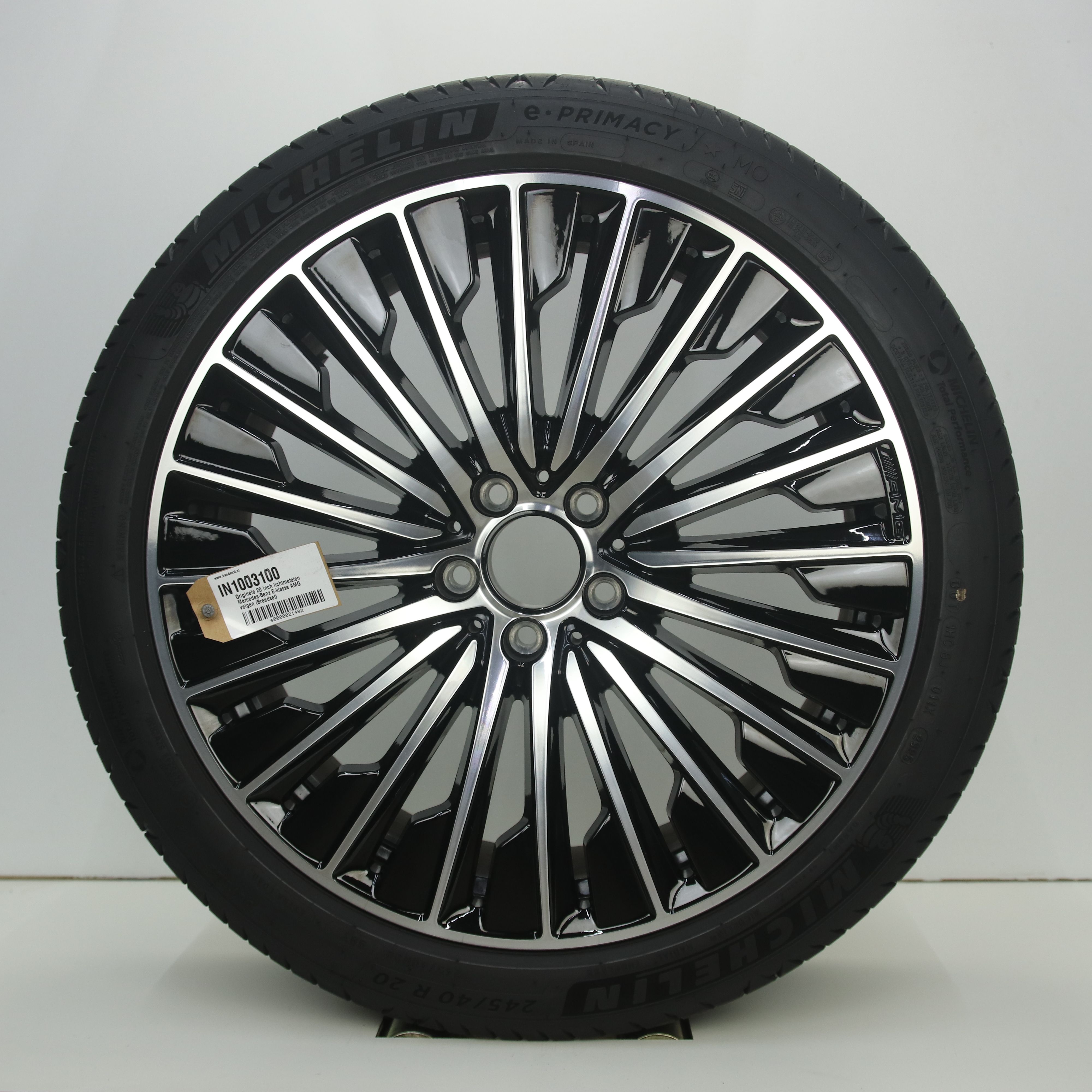 IN1003100 Originele 20 inch lichtmetalen Mercedes-Benz E-klasse AMG velgen (Breedset) 8.50X20 5X112 ET35.5 NB66.60 Zwart gepolijst