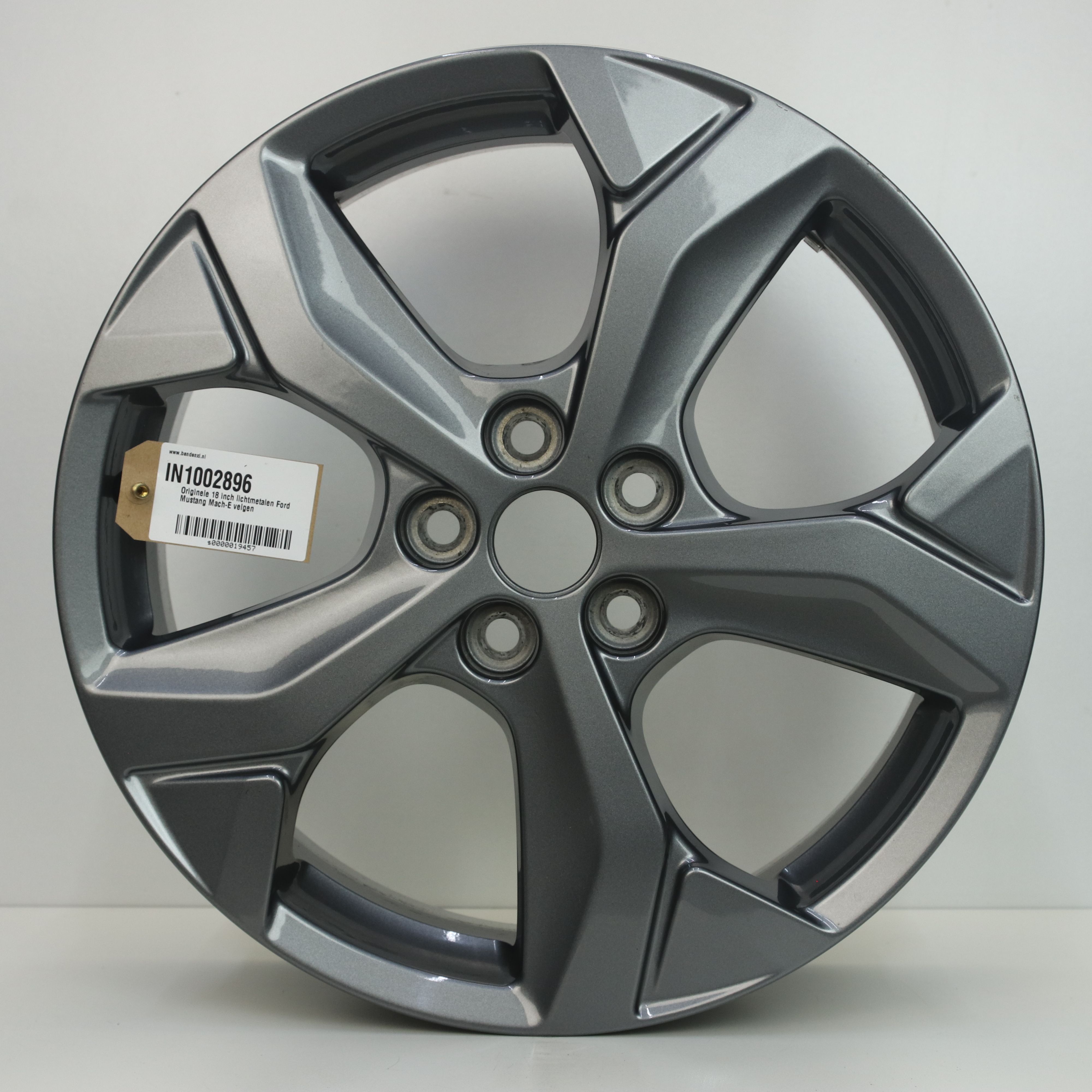 IN1002896 Originele 18 inch lichtmetalen Ford Mustang Mach-E velgen 7.00X18 5X108 ET47.5 NB63.40 Antraciet