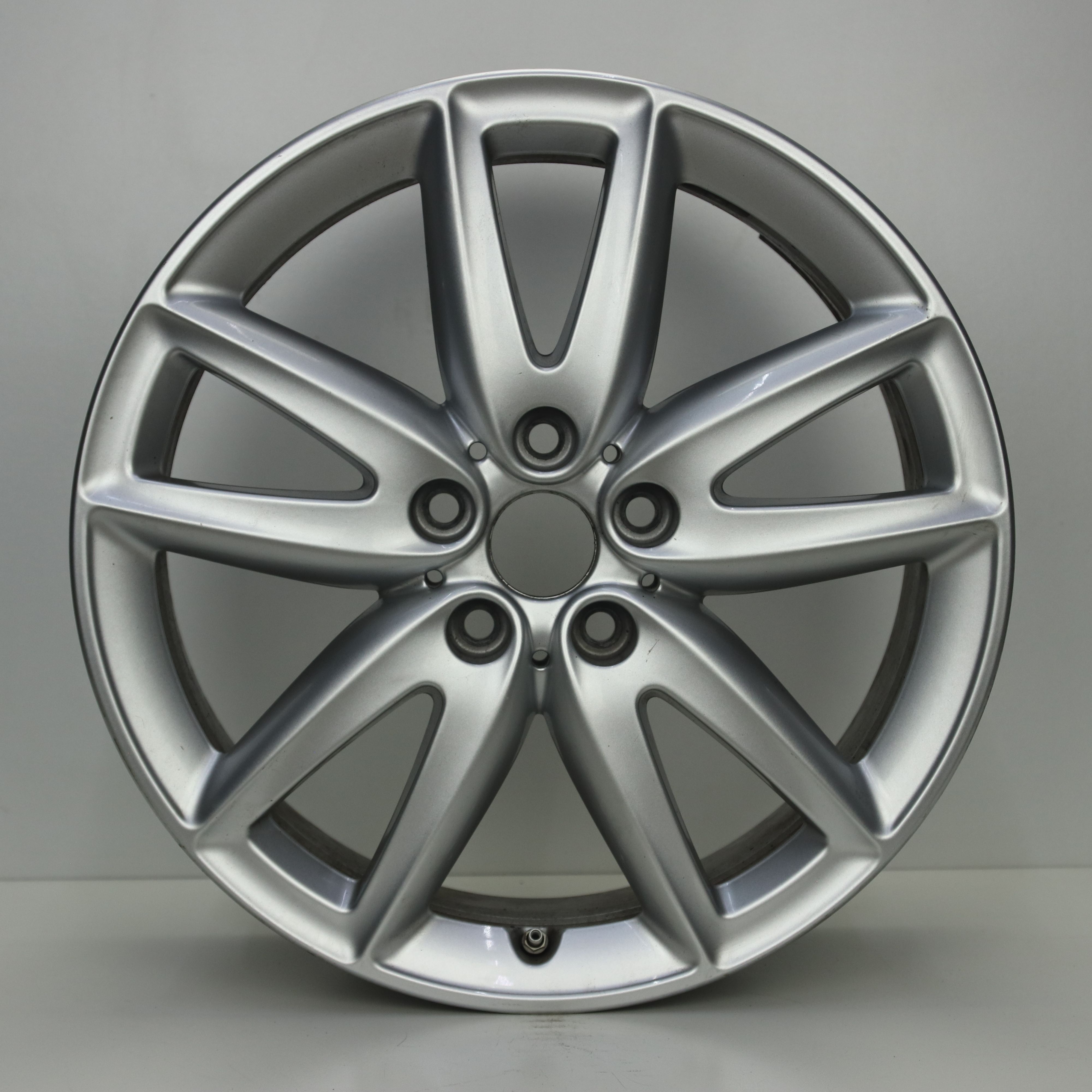 OS1007918 Originele 18 inch lichtmetalen Mini Countryman styling 815 velgen 7.50X18 5X112 ET51.0 NB66.60 Zilver