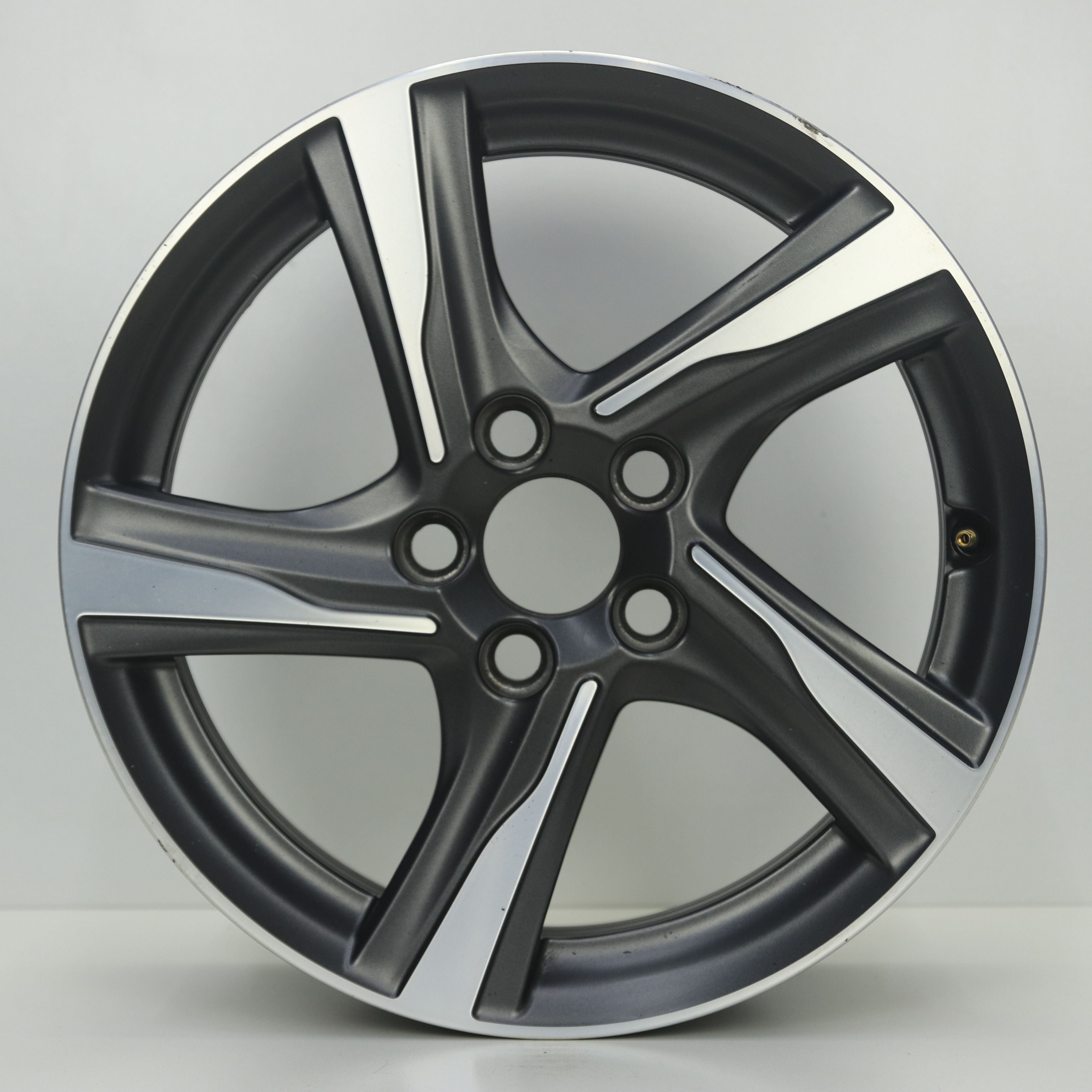 OS1007706 Originele 16 inch lichtmetalen Volvo V40 velgen 7.00X16 5X108 ET50.0 NB63.40 Antraciet Gepolijst