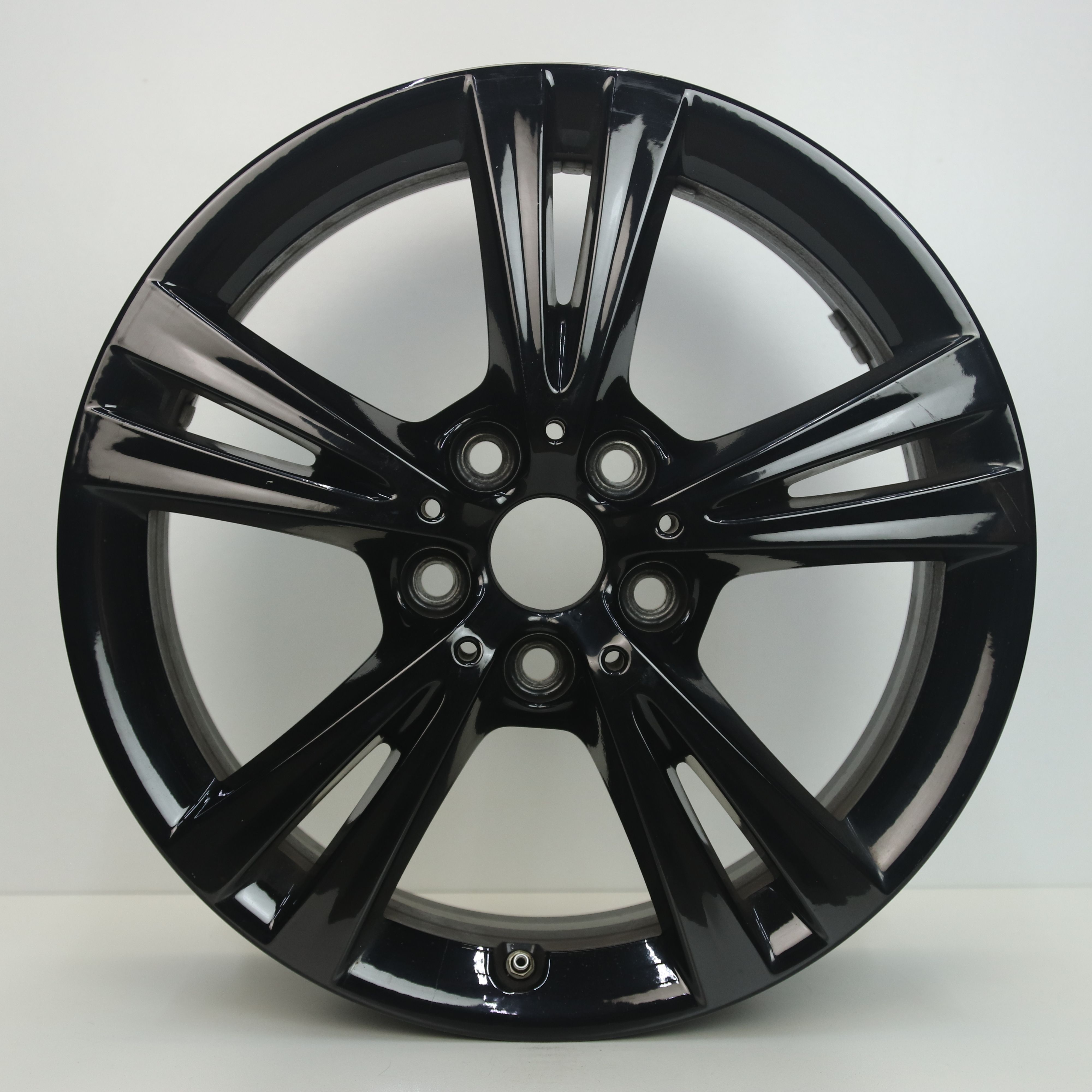 OS1006943 Originele 17 inch lichtmetalen BMW X1 styling 385 velgen 7.50X17 5X112 ET52.0 NB66.60 Zwart