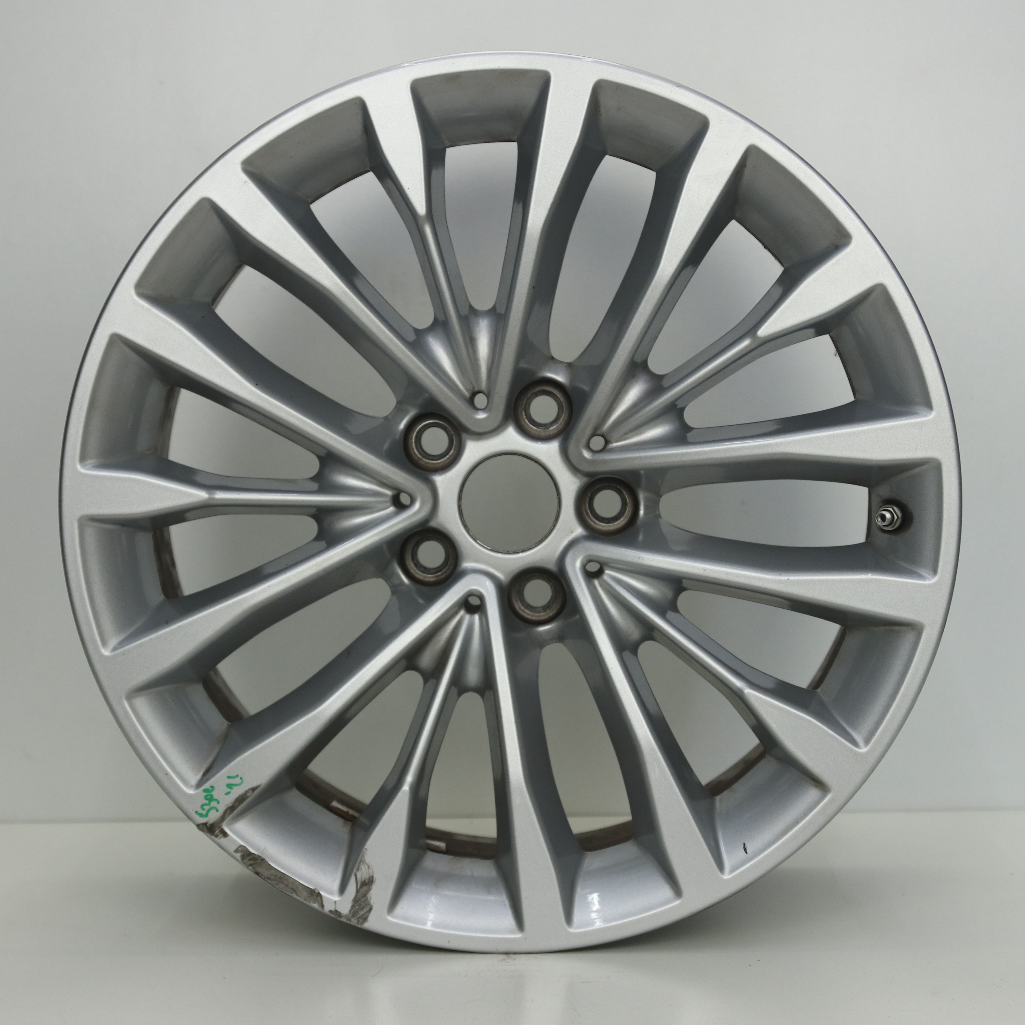 OS1007945 Originele 18 inch lichtmetalen BMW 5-serie styling 632 velgen 8.00X18 5X112 ET30.0 NB66.60 Zilver