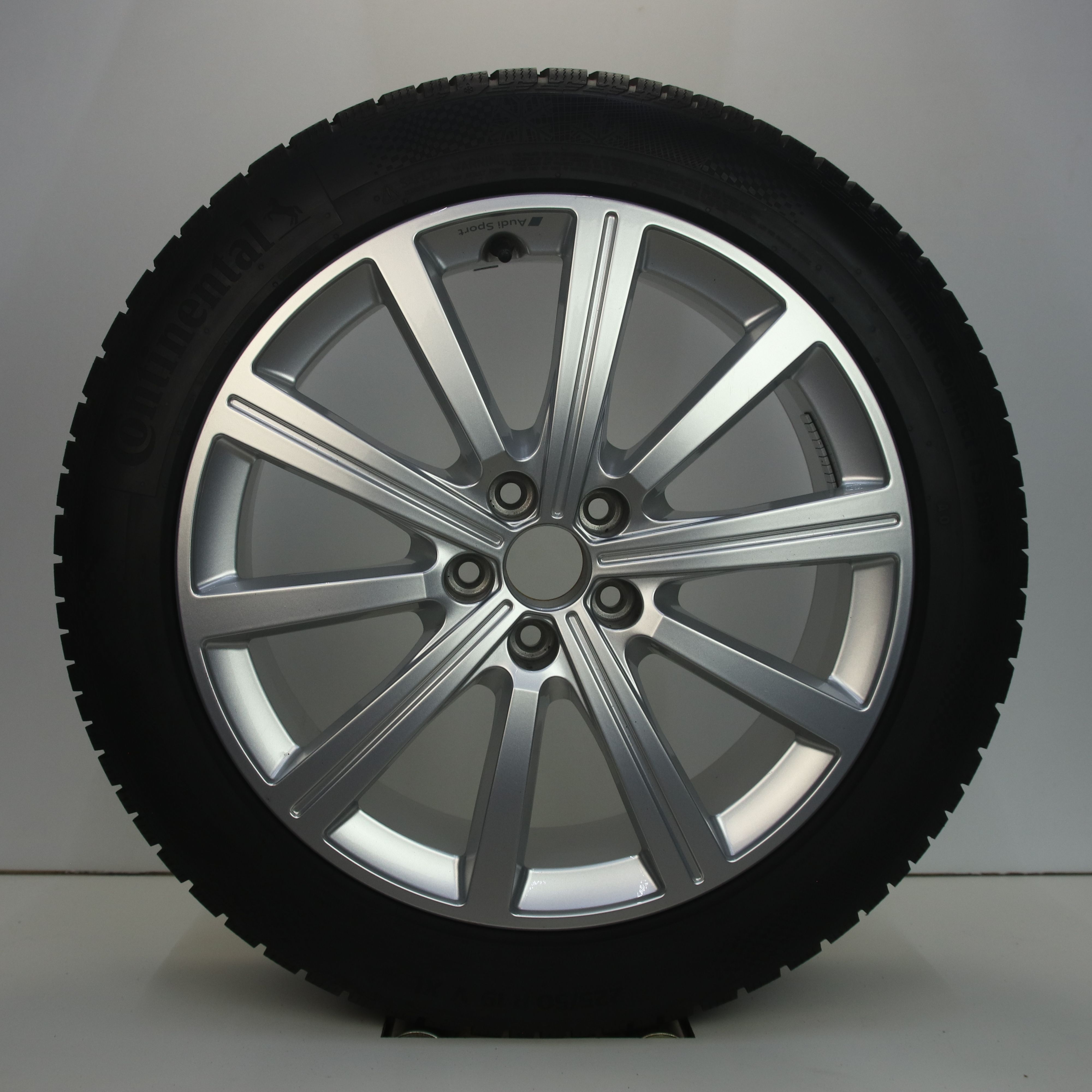 OS1007581 Originele 19 inch lichtmetalen Audi RSQ3 velgen 7.50X19 5X112 ET38.0 NB57.10 Zilver