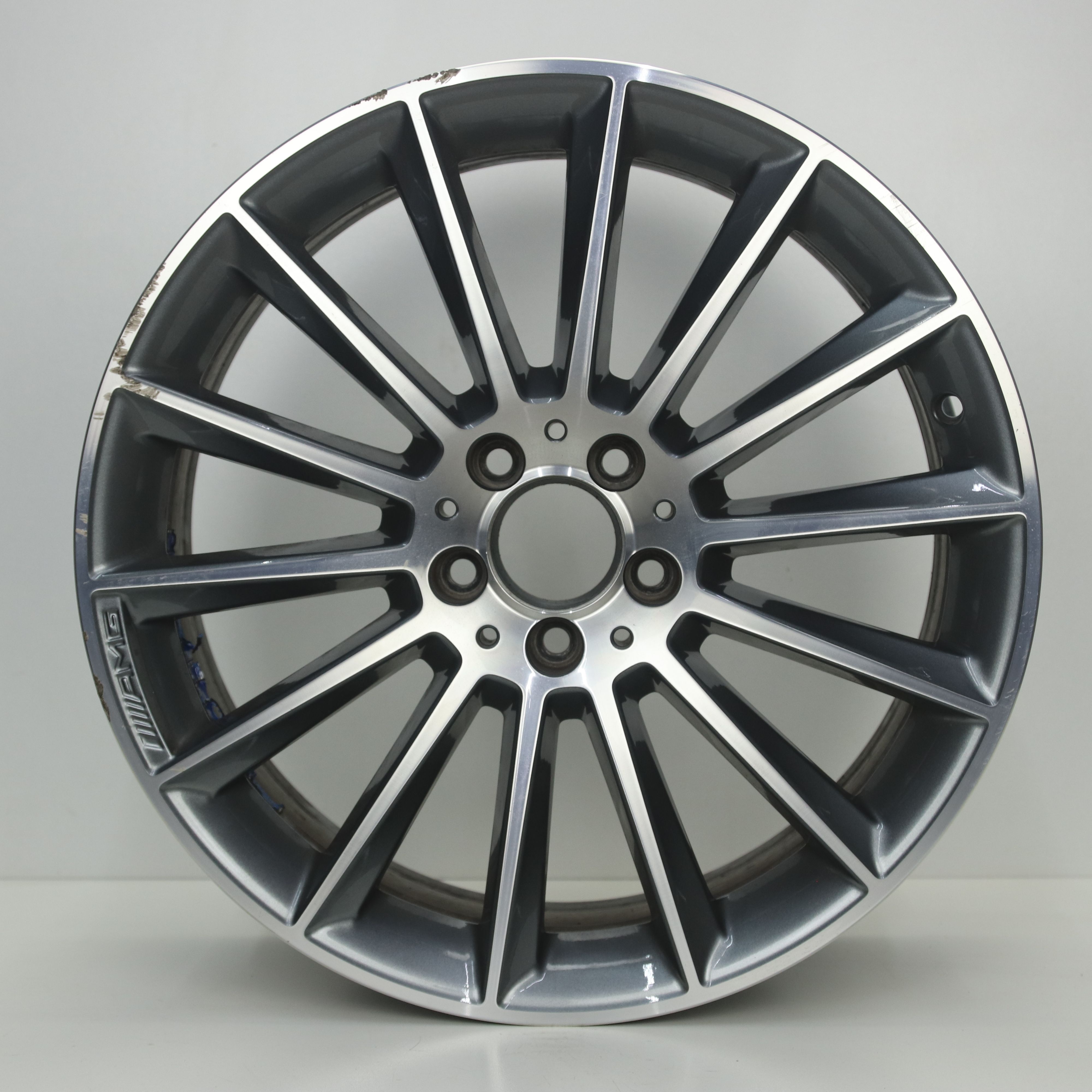 IN1003101 Originele 19 inch lichtmetalen Mercedes-Benz GLA-klasse AMG velgen 8.00X19 5X112 ET43.5 NB66.60 Antraciet Gepolijst