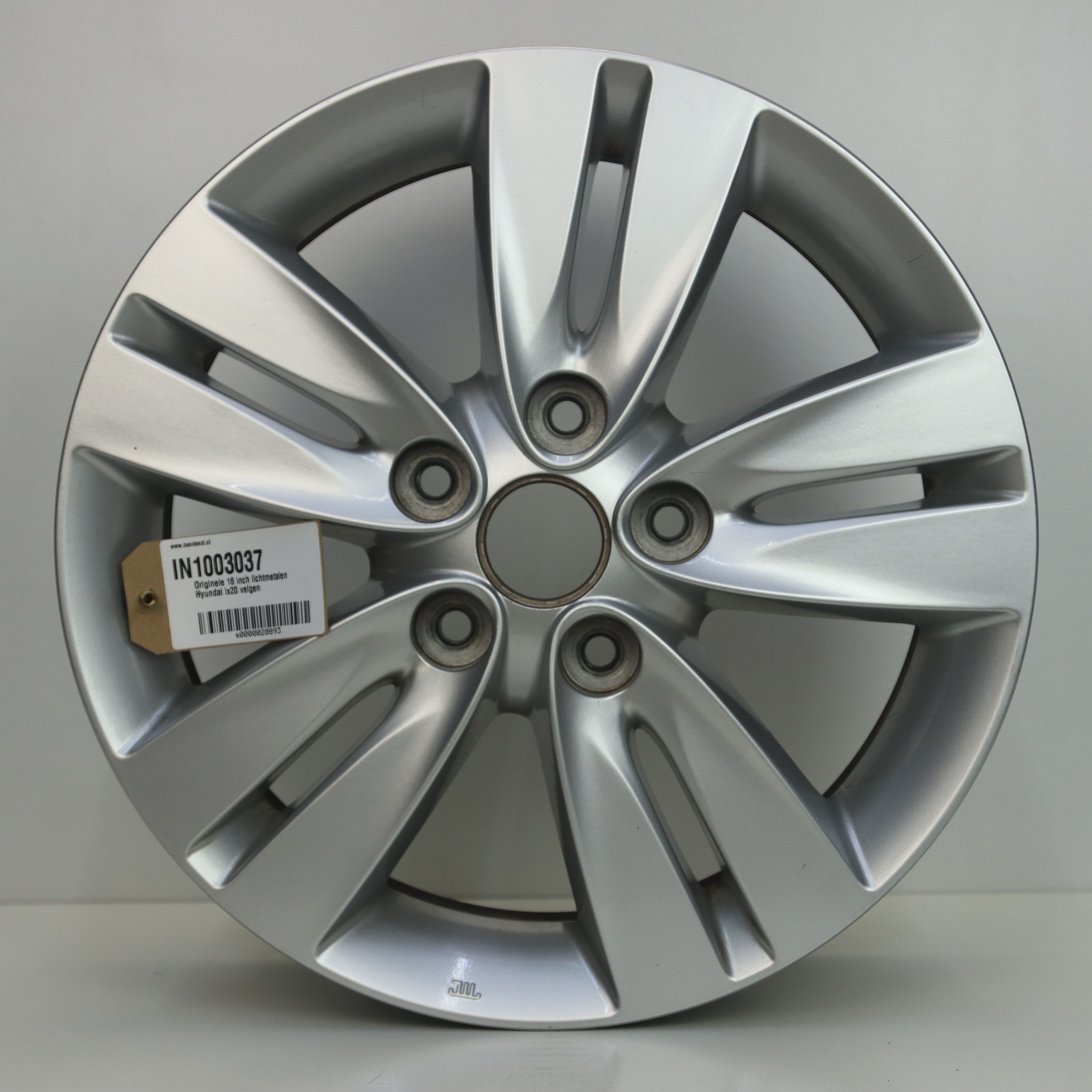 IN1003037 Originele 16 inch lichtmetalen Hyundai ix20 velgen 6.00X16 5X114.3 ET51.0 NB67.10 Zilver