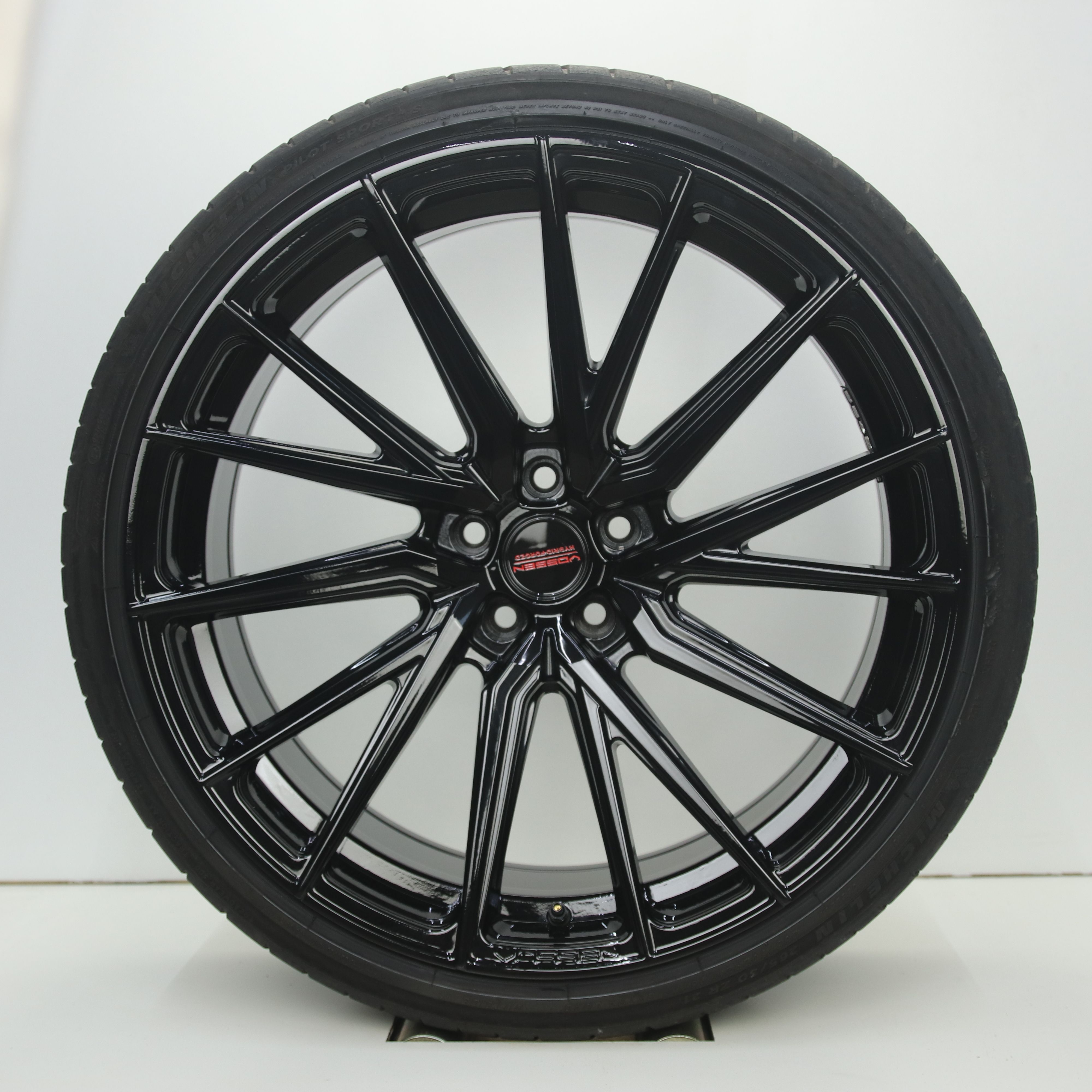 OS1007660 Set 21 inch lichtmetalen Vossen HF-4T velgen (Breedset) 9.50X21 5X112 ET12.0 NB66.60 Zwart